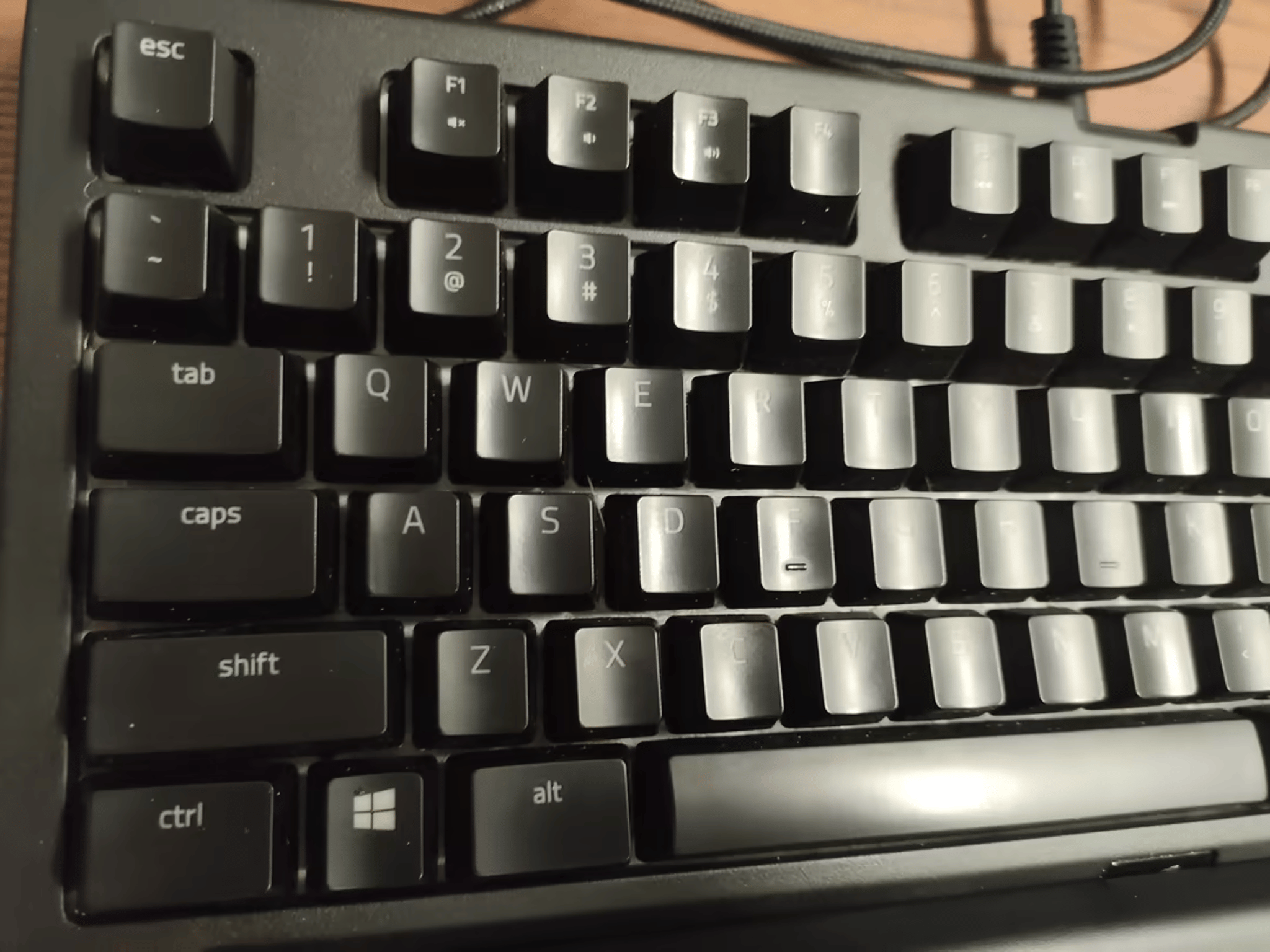 Razer Blackwidow Tournament Edition Chrome V2 | Razer Green Switches (Clicky, Loud)