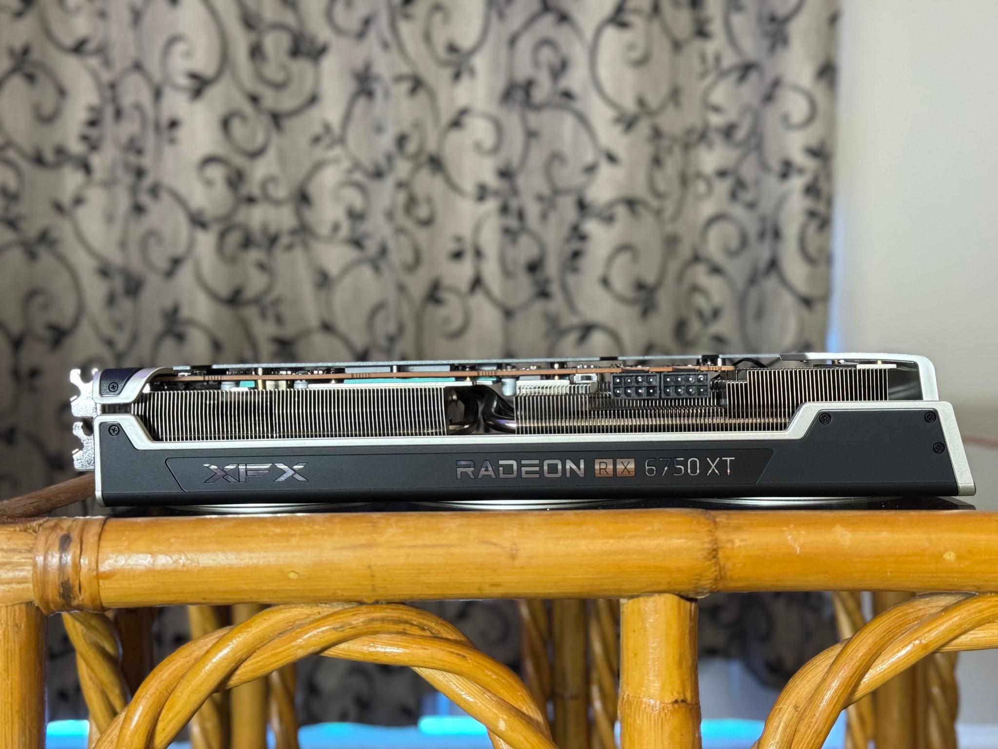 🔥 Radeon RX 6750 XT