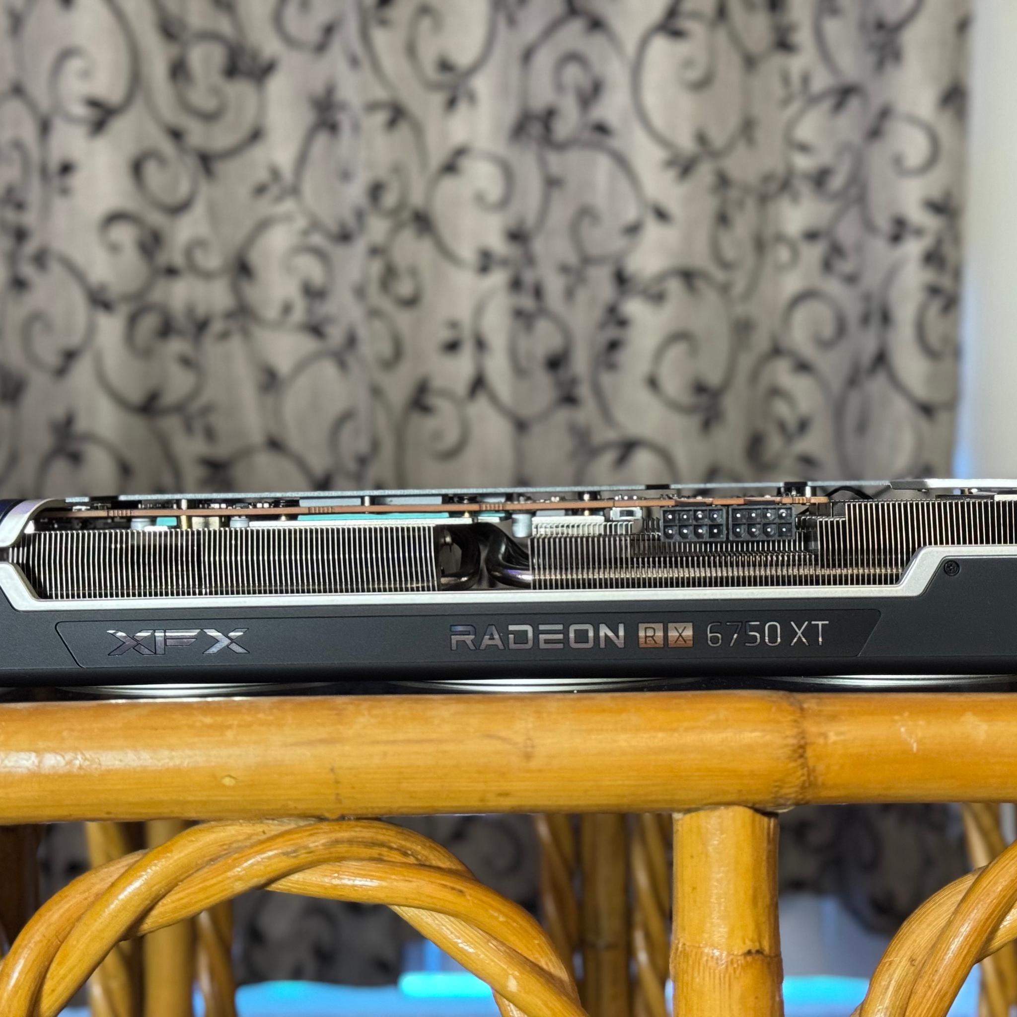 🔥 Radeon RX 6750 XT