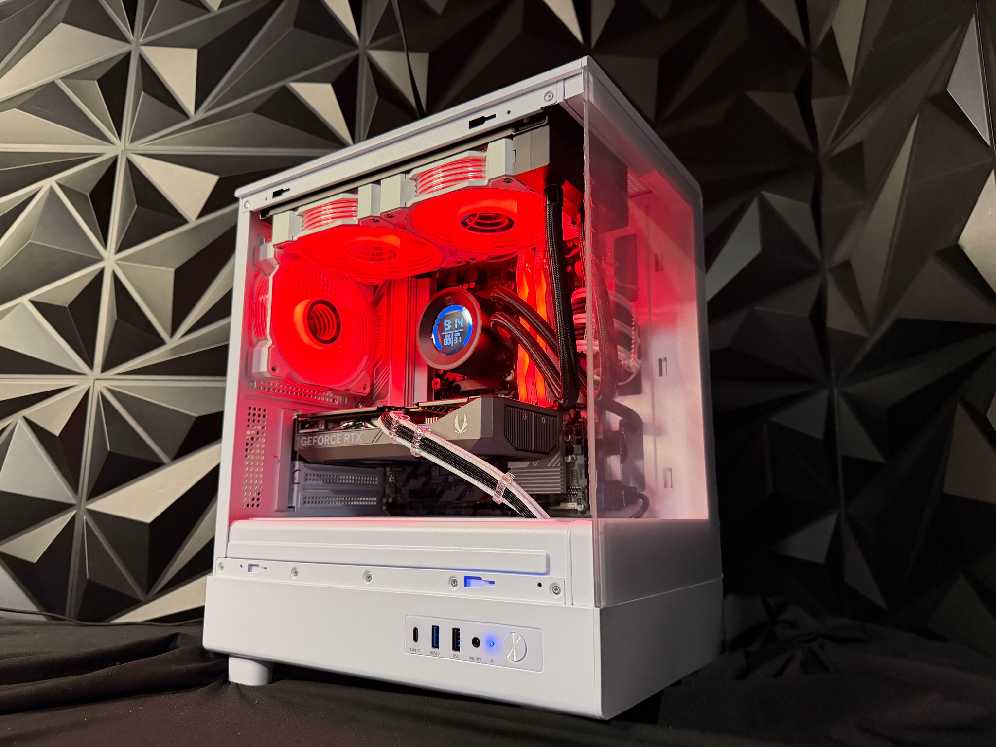 🖤 Black Heart 🖤 Ryzen 5 9600X| RTX 5060| 16 DDR5| 1.25 TB NVMe