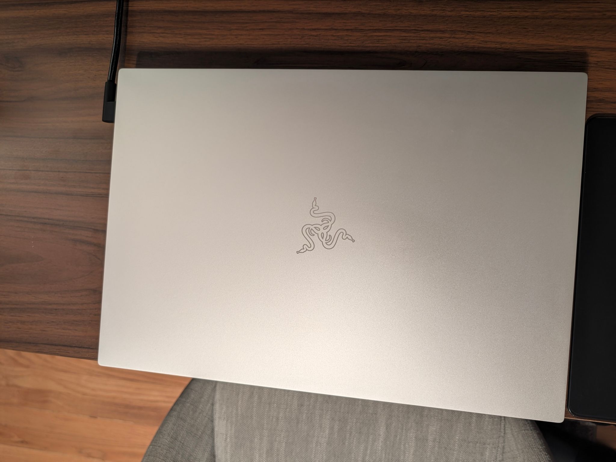 Razer Blade 18 (2024) - RTX 4090 | i9-14900HX | 32GB RAM | 3TB SSD | 1600p 300Hz Mini-LED