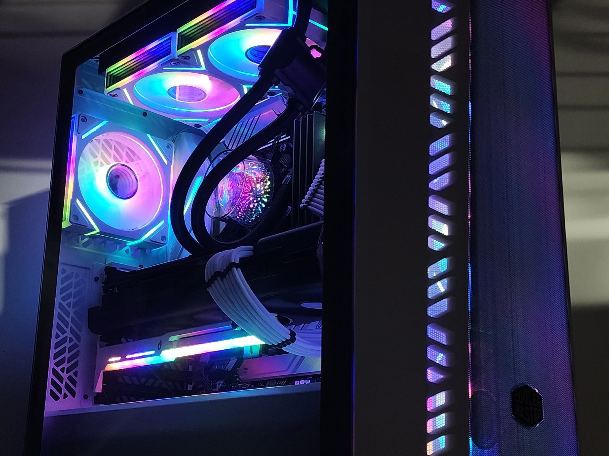 Gaming PC Ryzen 7 5700X 16GB RAM 1TB SSD RX 6800 16GB Windows 11 Computer