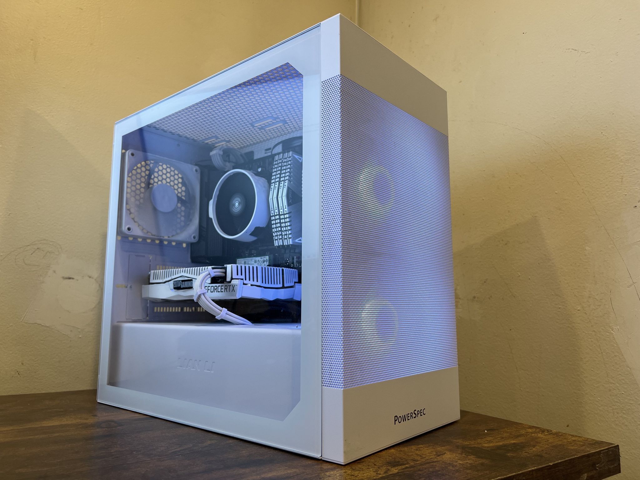 ⚪RTX 2060 Super❄️ | Ryzen 5 5500 | 16gb RAM | 750gb Storage | WIFI | Win 11 | 1080p budget PC