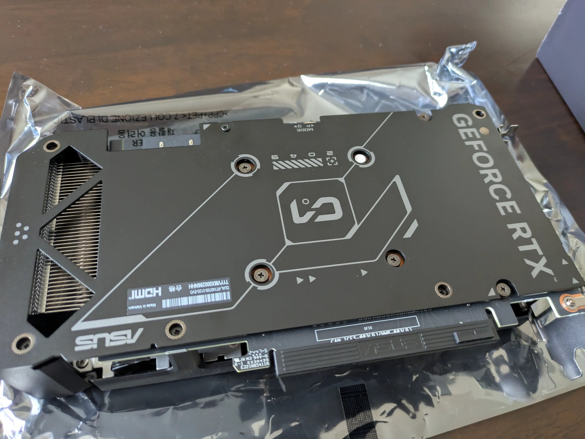 ASUS - Dual NVIDIA GeForce RTX 4070 Super EVO Overclock Edition