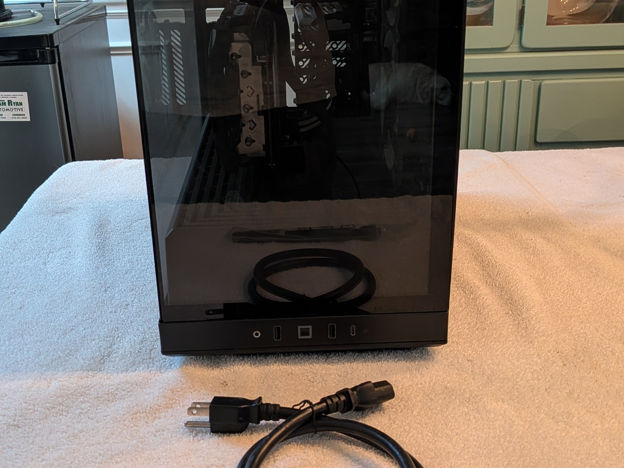 Radeon RX 6800XT Custom Gaming PC with Hyte y40 Case