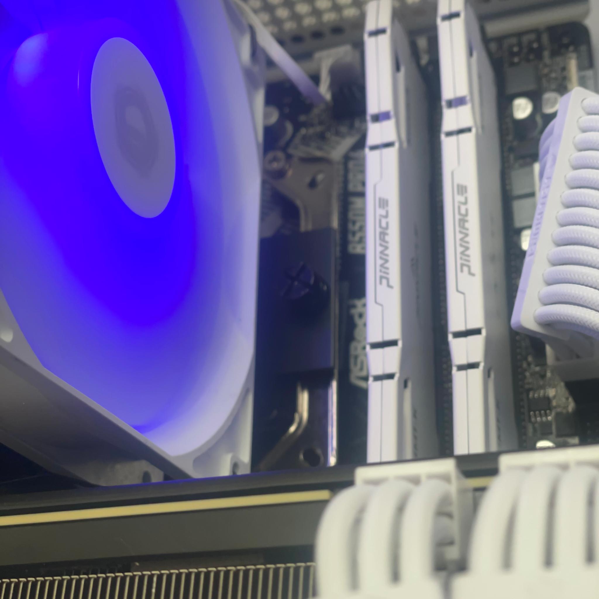 𝙂𝙇𝙀𝘼𝙈 | Ryzen 9 3900X, RTX 2080, 16GB RAM, 1TB SSD White Minimalist Productivity Gaming PC