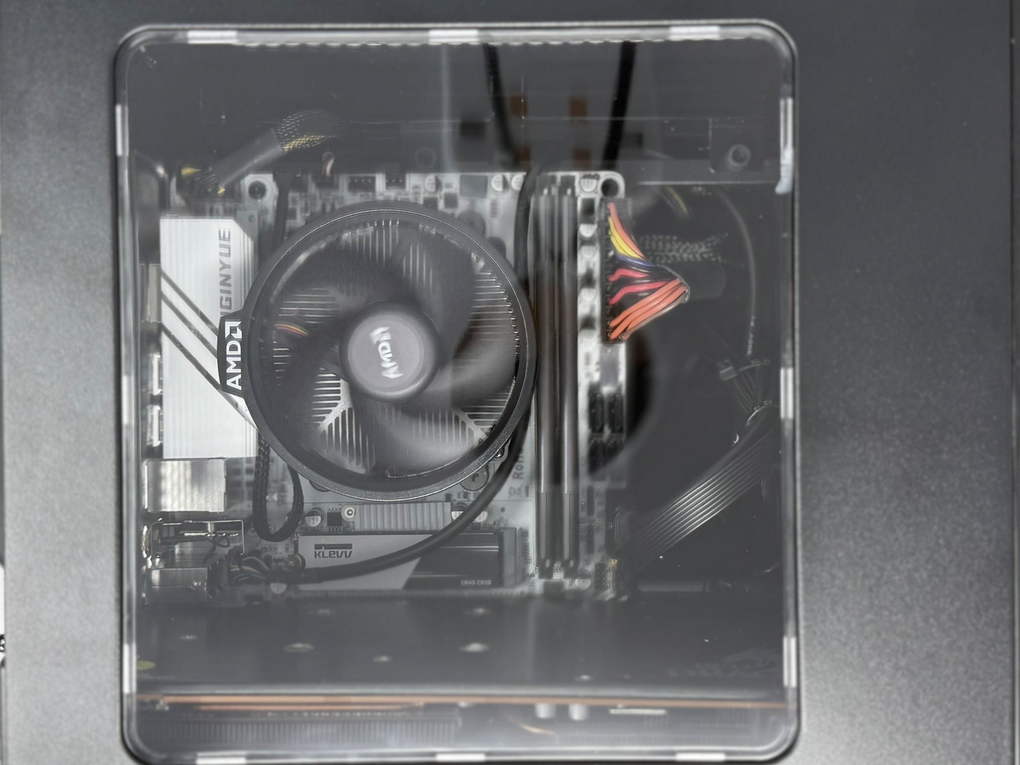 🧊The Cube™️ v2 - RX 5700XT | 2TB SSD | Ryzen 5 3600 | 16GB DDR4