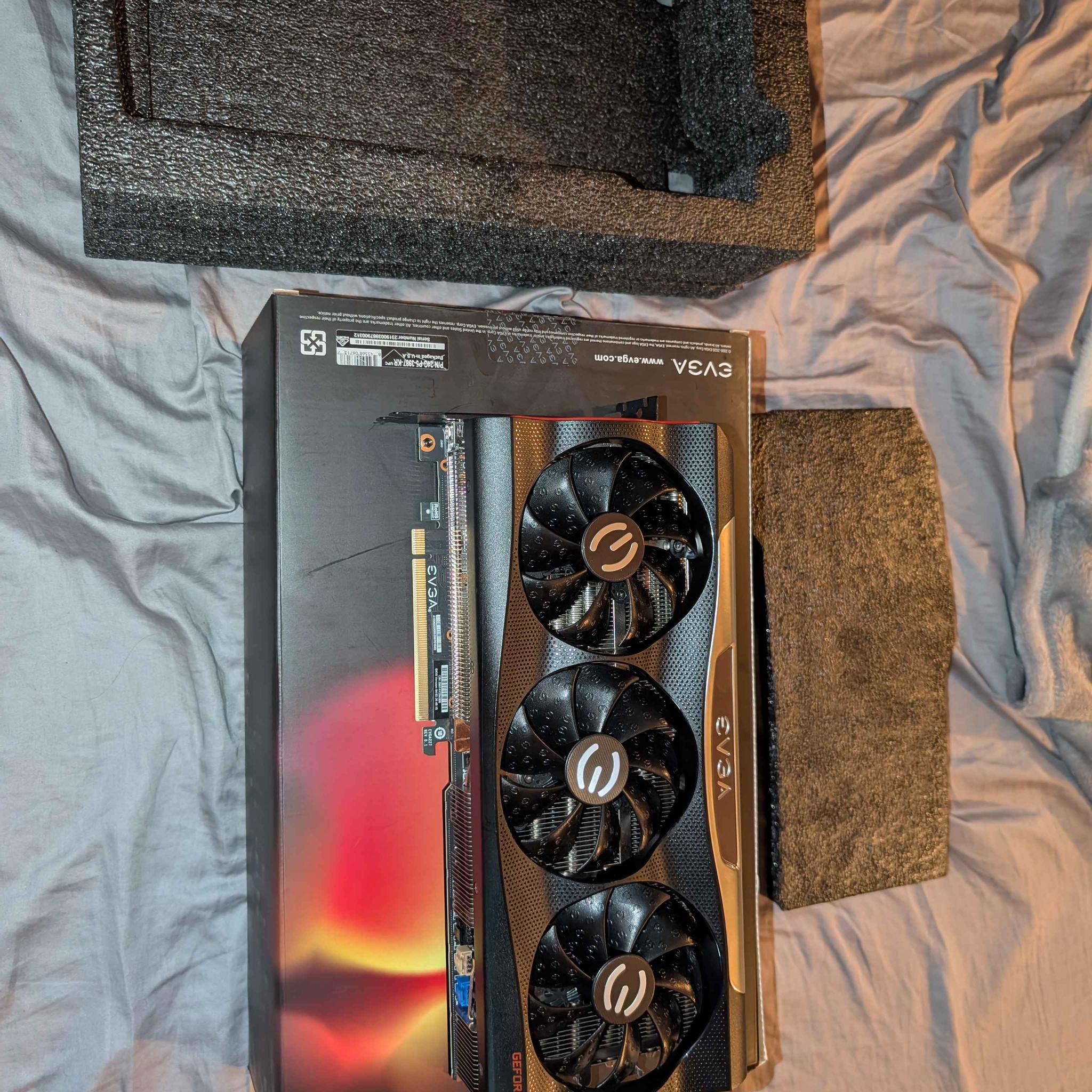 EVGA FTW3 Ultra Gaming Geforce RTX 3090 - Manufacturer refurbished