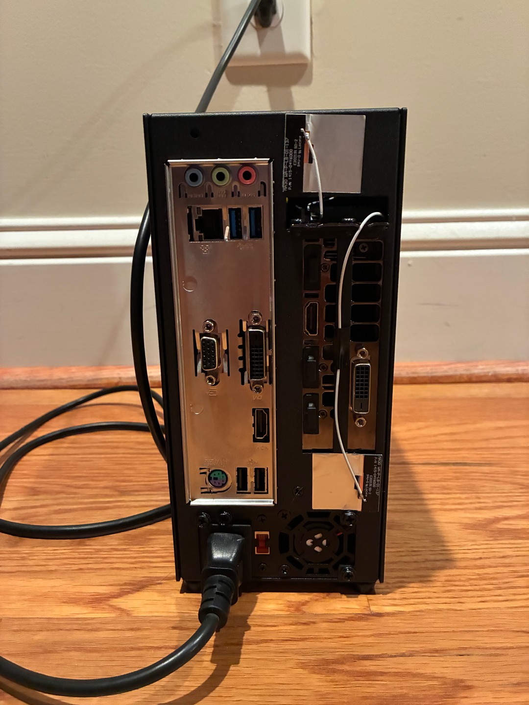 その他 GamingComputer Geforce 1060 core i5 8400 i5 8400 GTX 1060 6GB CUSTOM MINI GAMING PC 16GB DDR4 512GB NVME
