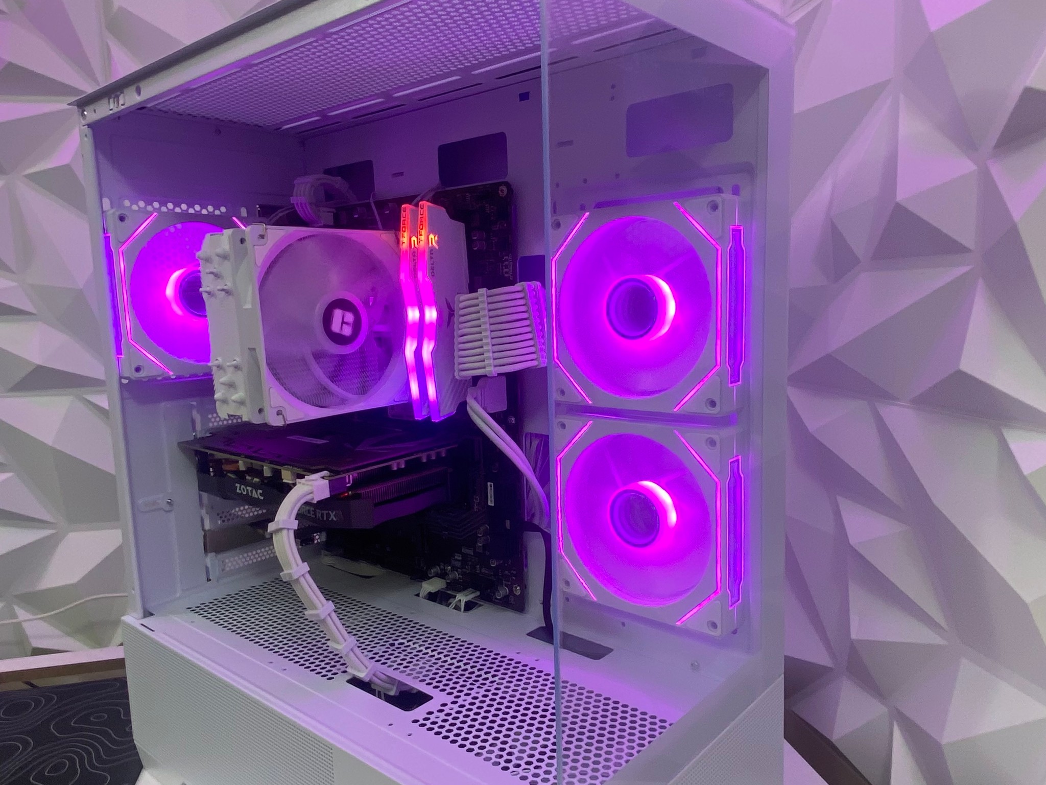 White RGB Gaming PC | i5 | RTX 2060 | 16GB RGB RAM | 512GB M.2 SSD | WI-FI