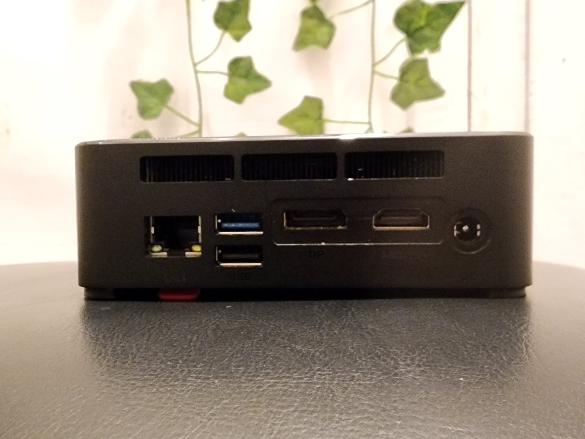 Gaming Mini PC Ryzen 7 5700U (8 Cores/16 Threads | 32GB DDR4 | 500GB SSD | AMD Radeon Graphics
