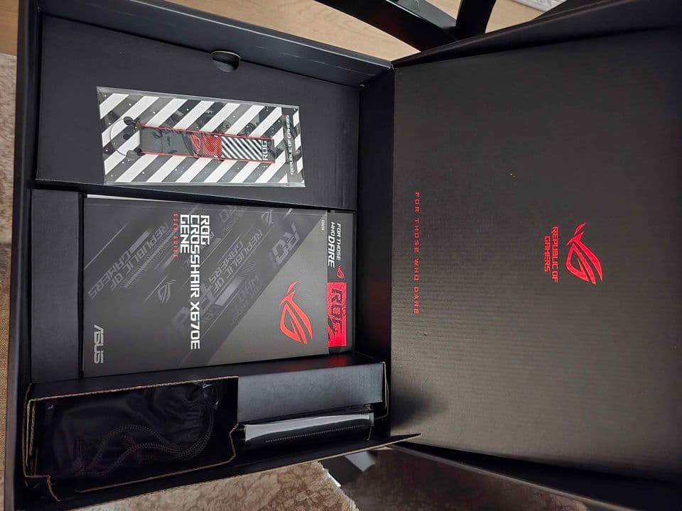 ASUS ROG CROSSHAIR X670E GENE AM5 MOTHERBOARD