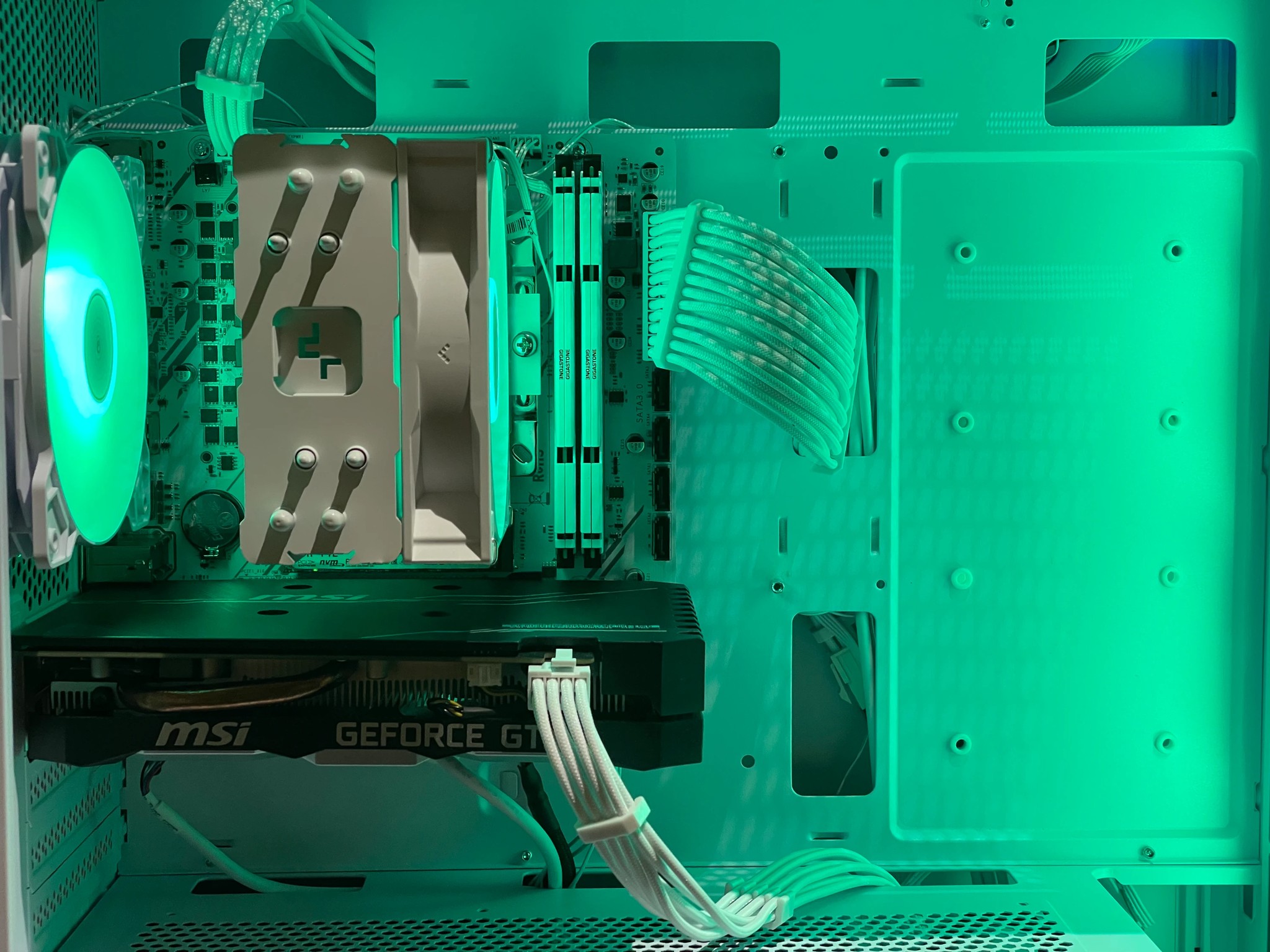 🔥White Value Gaming PC - GTX 1660 SUPER | Ryzen 5 | 16GB RAM | 1TB SSD | RGB 🔥