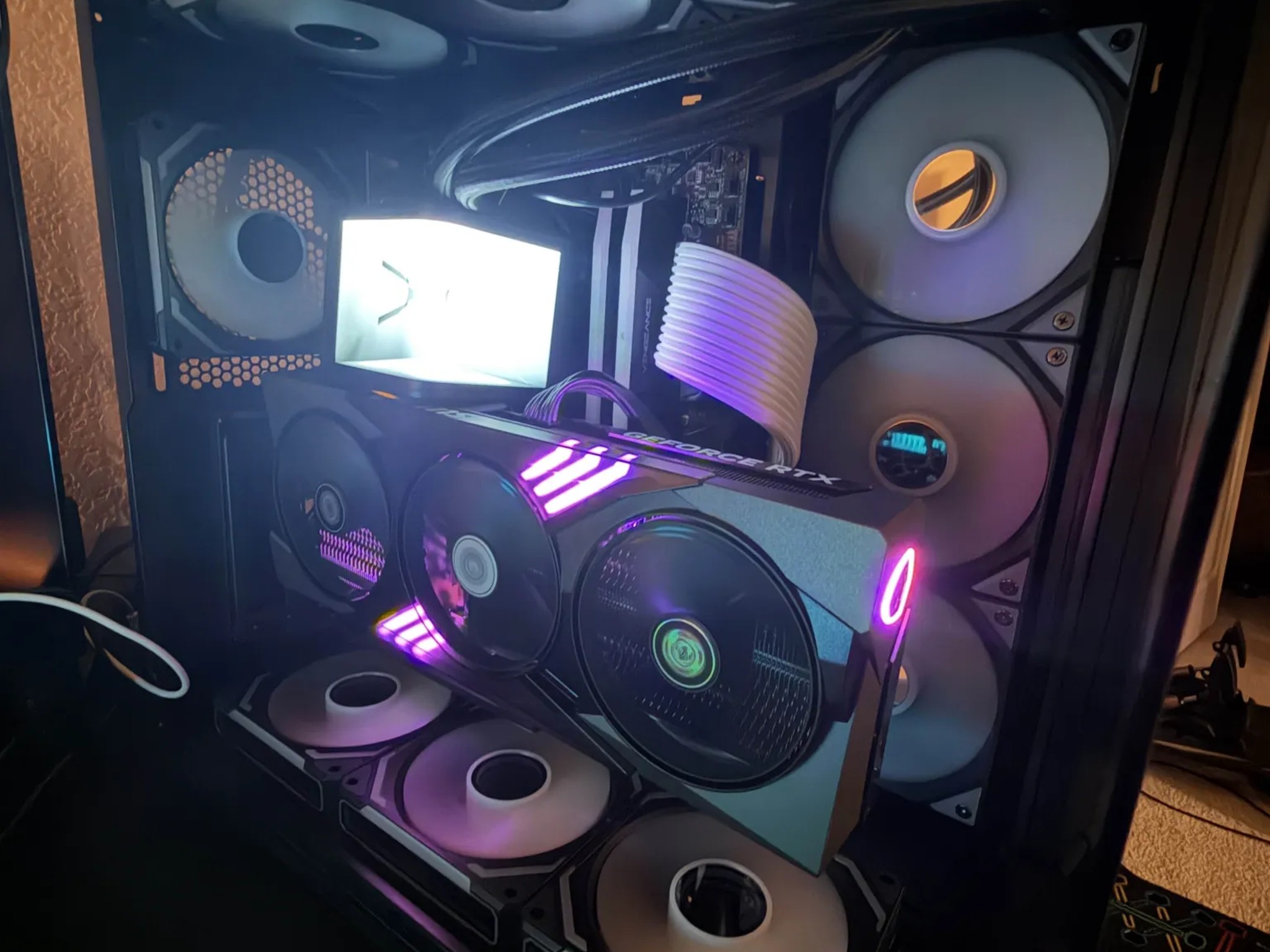 GeForce RTX 5080 Custom Gaming PC - Core i9-14900K, 32GB RAM