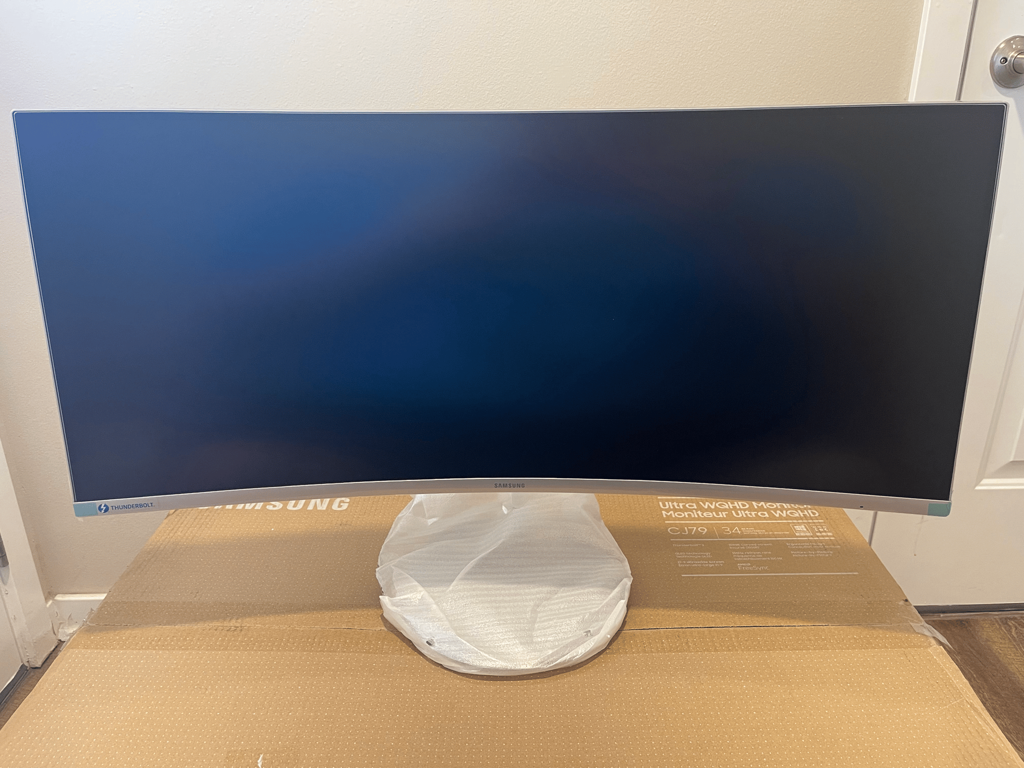 Samsung CJ79 34" QLED Ultra-Wide Curved Monitor (100Hz, Thunderbolt 3) - White