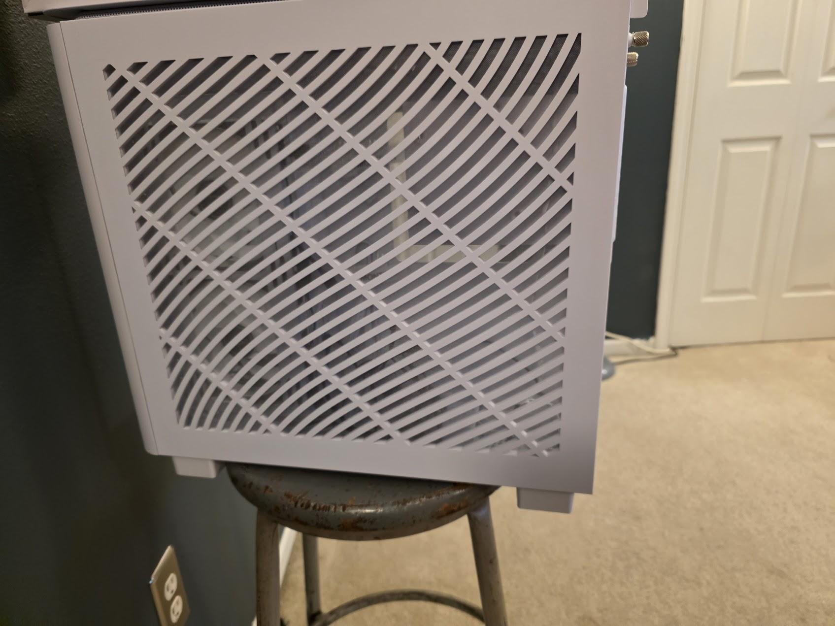 Montech KING 95 Computer Case/MOUNTAIN Displaypad With Aqua Elite 360 AIO and 9 RGB Fans PLUS