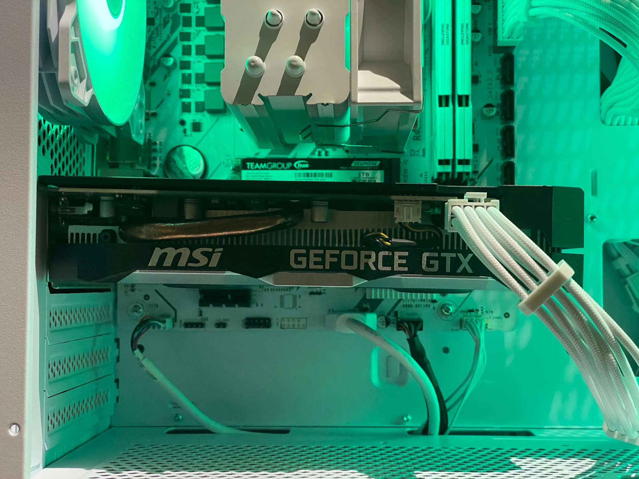 🔥White Value Gaming PC - GTX 1660 SUPER | Ryzen 5 | 16GB RAM | 1TB SSD | RGB 🔥