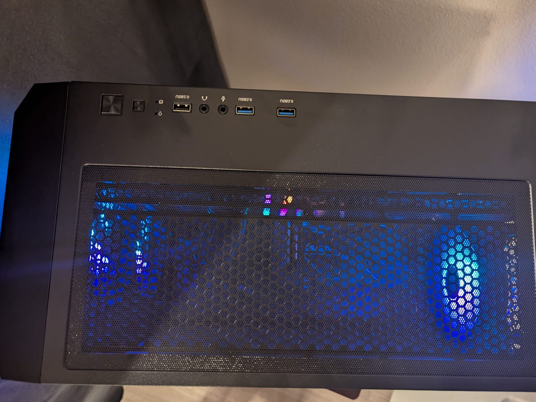 Amd Ryzen 5 5500, GPU ASUS RTX 5050 8gb, 32gb of ddr4