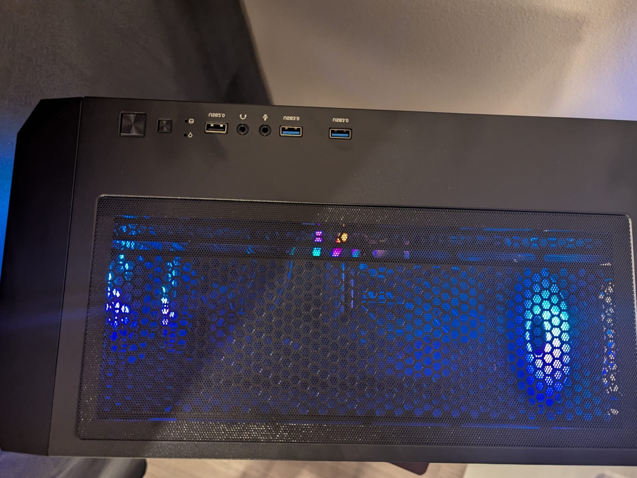 Amd Ryzen 5 5500, GPU ASUS RTX 5050 8gb, 32gb of ddr4