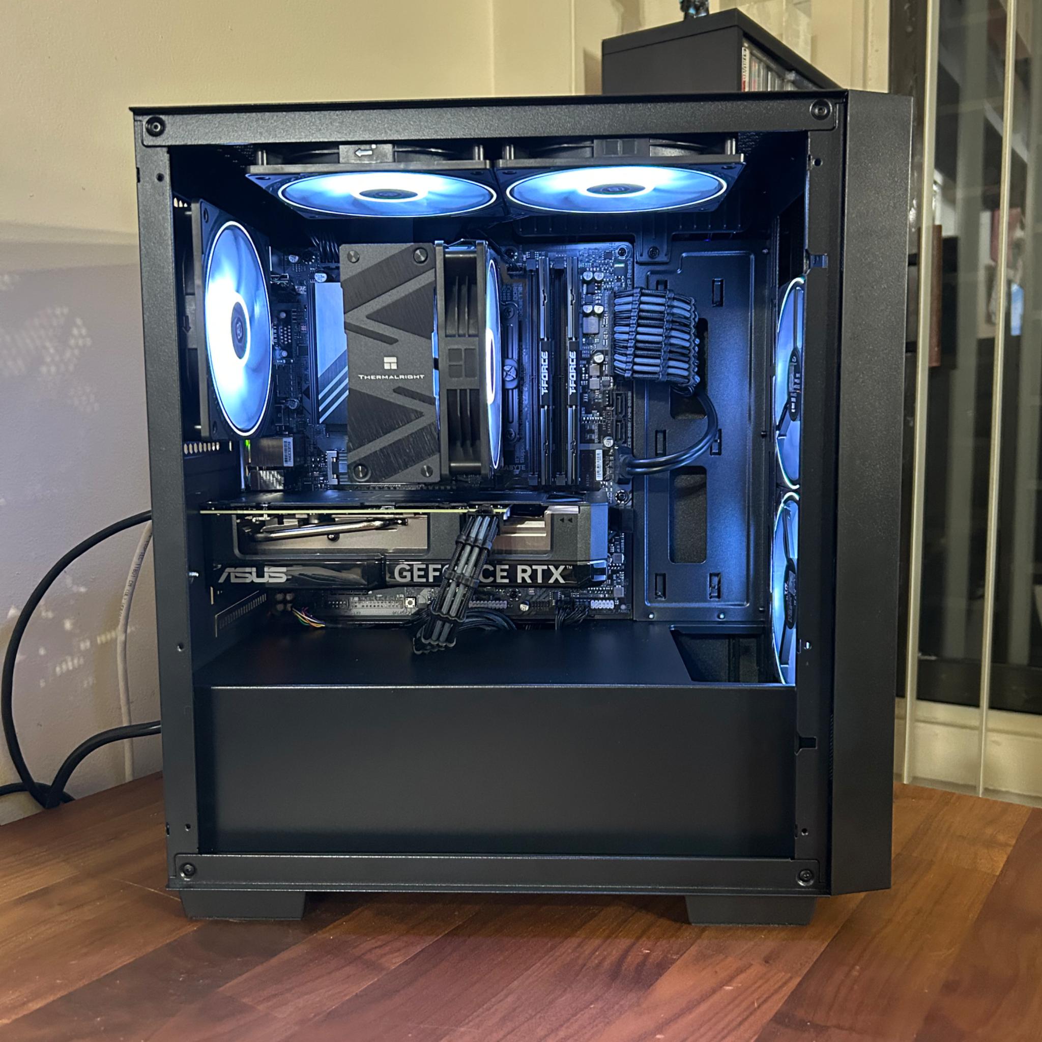 RTX 4070 12GB | Intel i5 13400F | 32GB DDR5 | 1TB SSD | The Stalker RTX