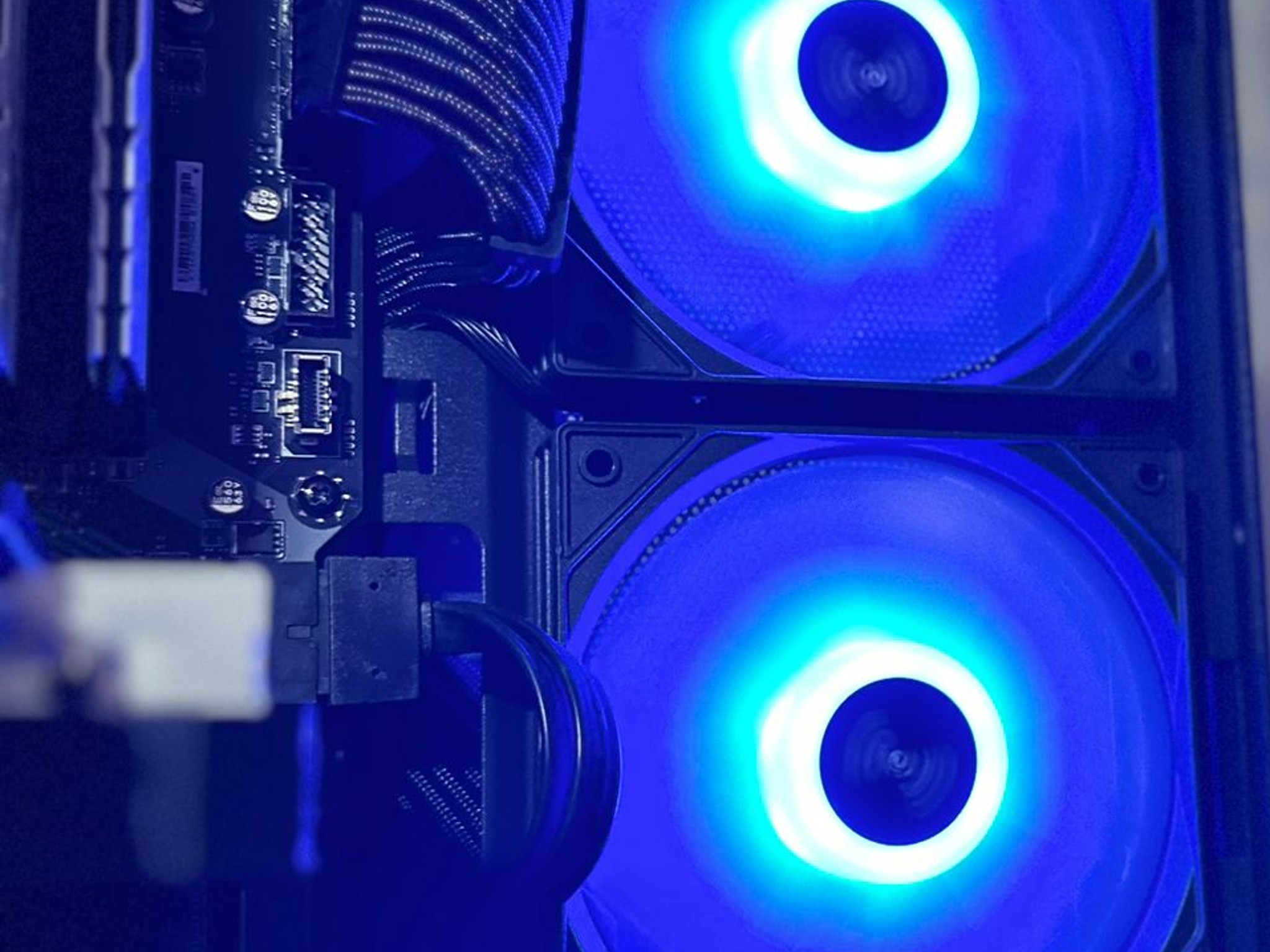 1080p Intel i7-10700K, RTX 2070, 1TB Storage, 16GB RAM, RGB Esports Midrange Gaming PC