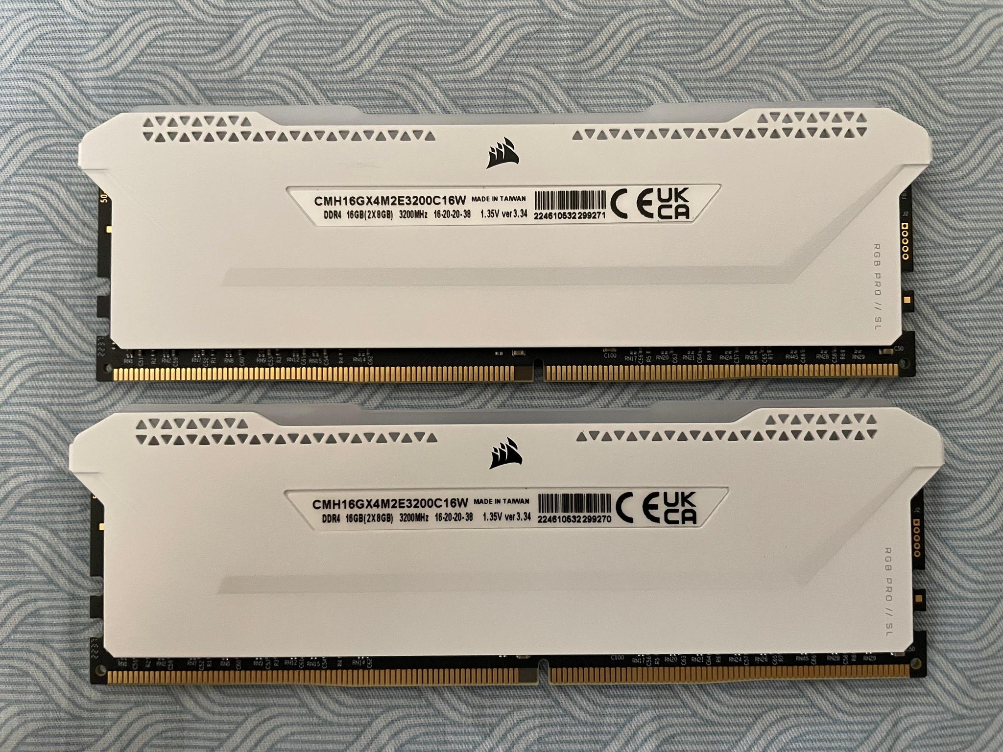 Corsair Vengeance RGB Pro SL 16GB DDR4-3200 (White)