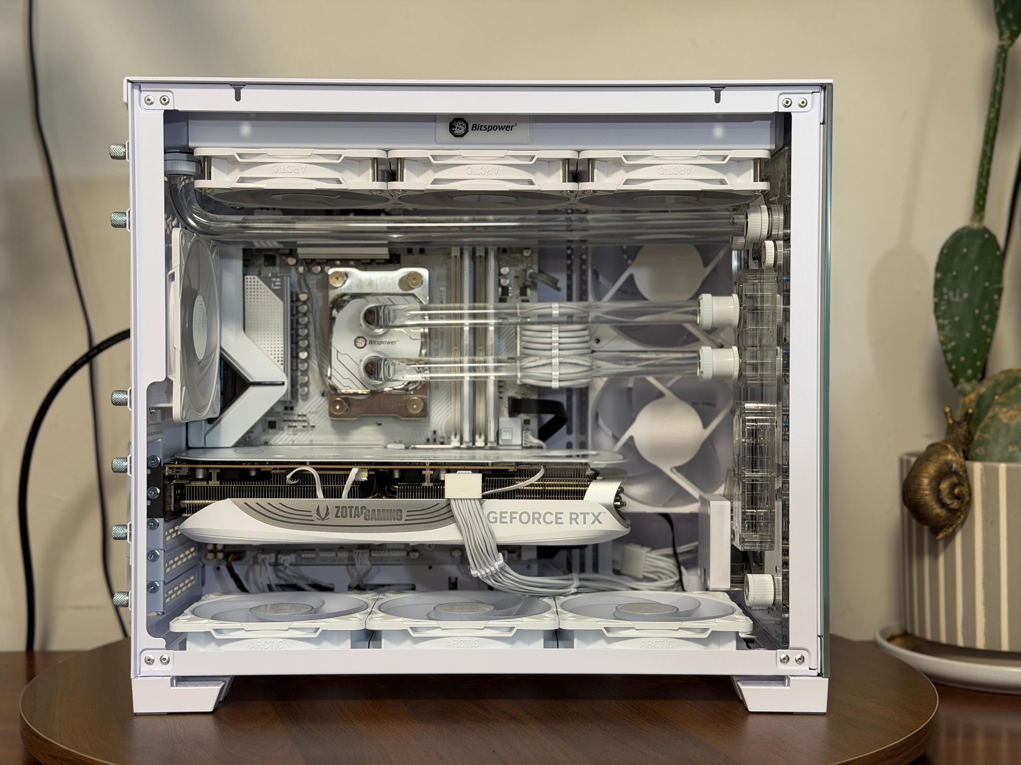 RTX 4080 | Ryzen 7 7800X3D | 32GB DDR5 | B850M | 2TB Gen4 SSD | 850W SFX Custom Loop