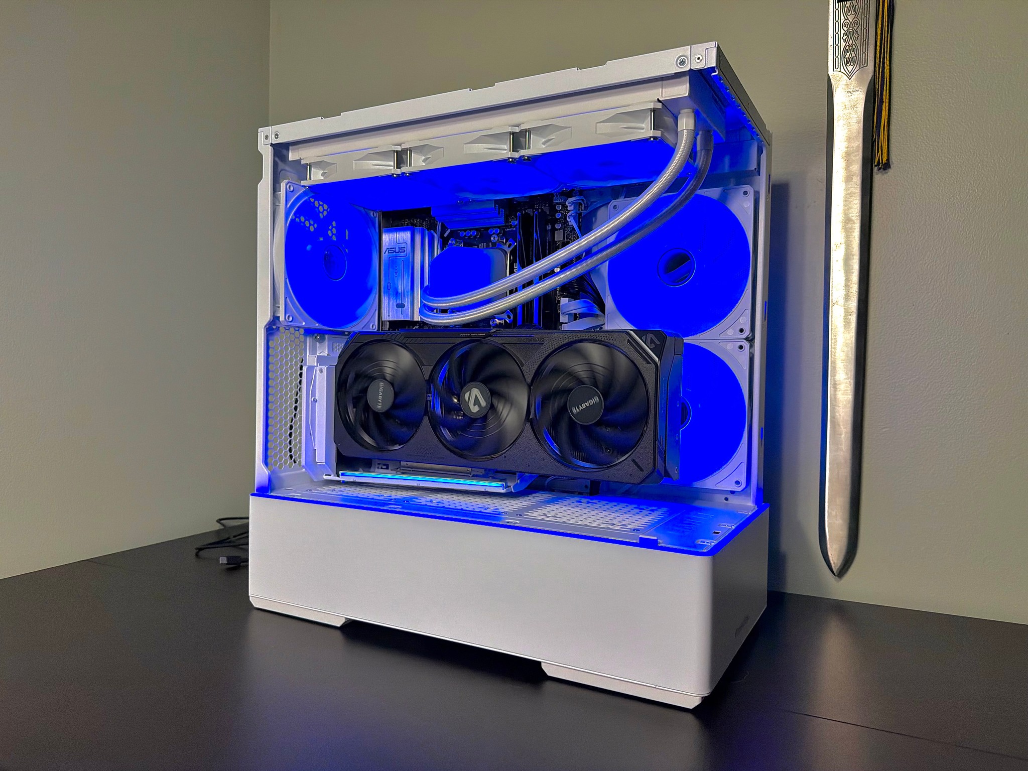 RTX 5080 | Ryzen 7 9800X3D | 64GB DDR5 | 2TB Gen5 | 1000w Gold Power Supply | White Gaming PC