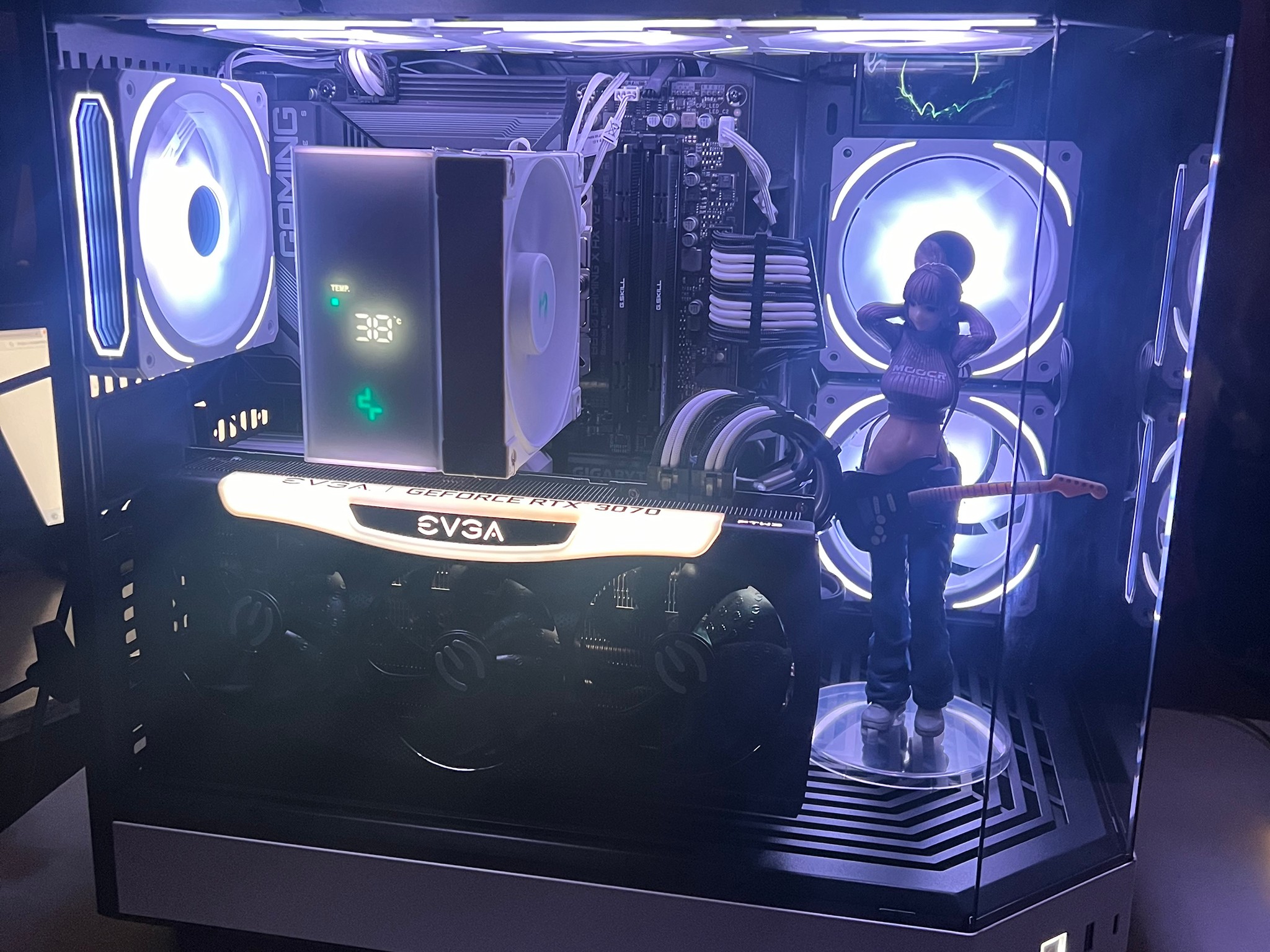 Hyte Y60 ❄️ Gaming PC | Ryzen 7 7800X3D | RTX 3070 | 32GB RAM | 1TB SSD/2TB HDD | Windows 11 Pro