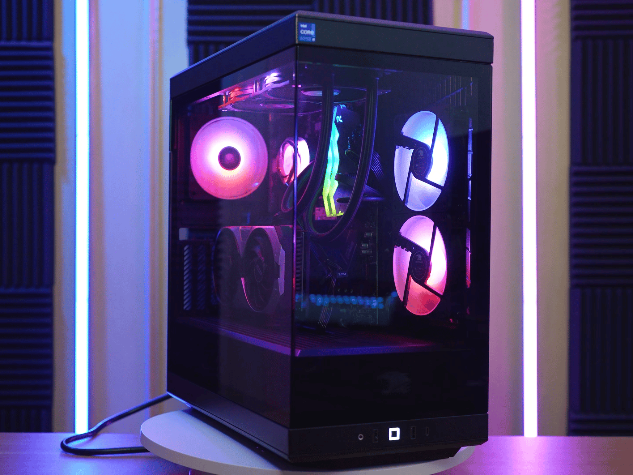 Hyte Gaming PC - GeForce RTX 4060 Ti 16GB - Core i7-14700F, 32GB RAM DDR5, 2TB NVMe SSD