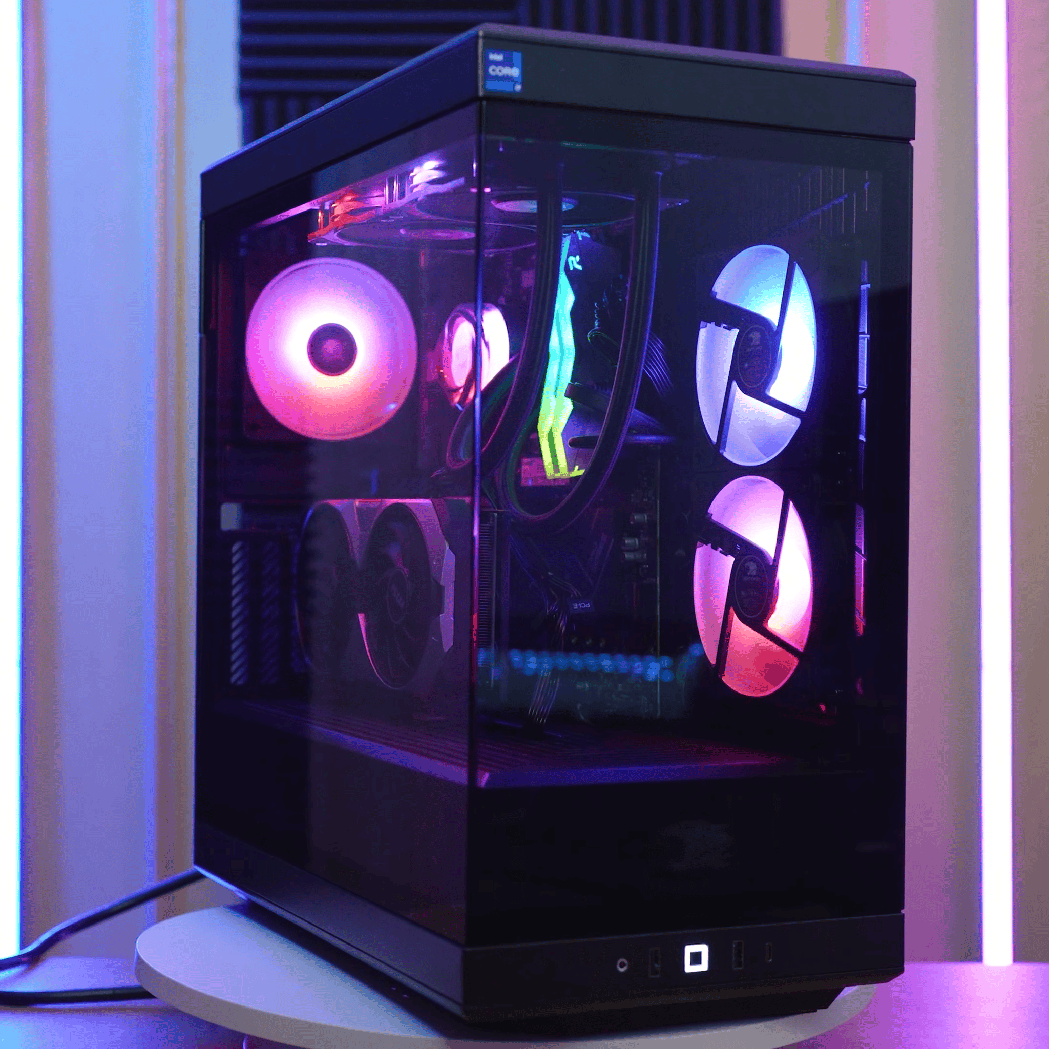 Hyte Gaming PC - GeForce RTX 4060 Ti 16GB - Core i7-14700F, 32GB RAM DDR5, 2TB NVMe SSD