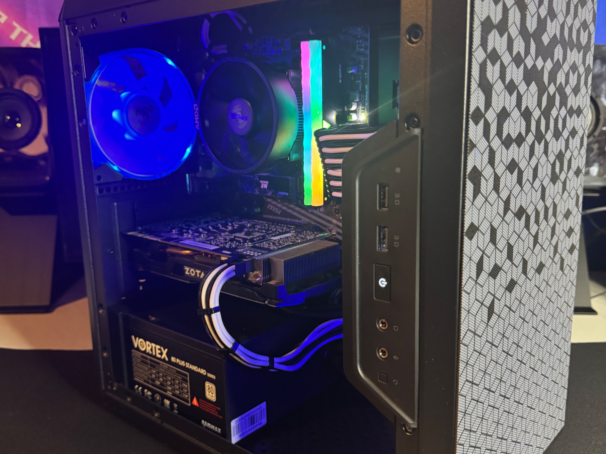 FTL: AMD RYZEN 2600 / 16gb / 512 ssd / Nvidia 1070ti 8gb