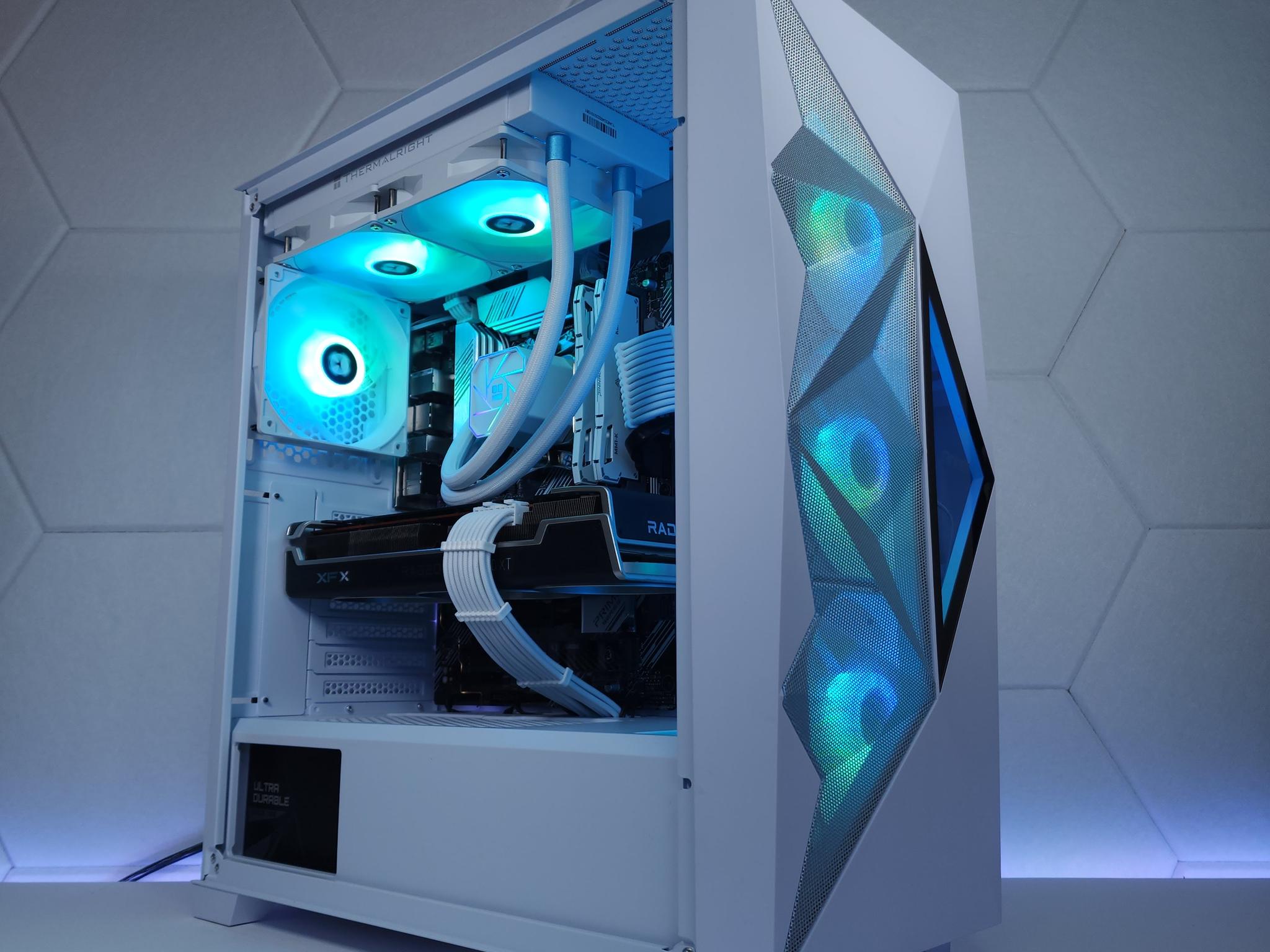 🤍💙RX 6700XT | Ryzen 5 5600G | 16GB 3200MHz | 1TB NVMe SSD