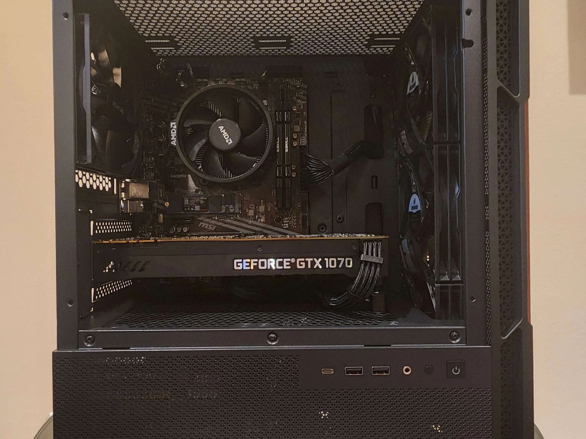 GTX 1070 | Ryzen 5 4500 | 16GB RAM | 500GB SSD | WiFi | Windows 11