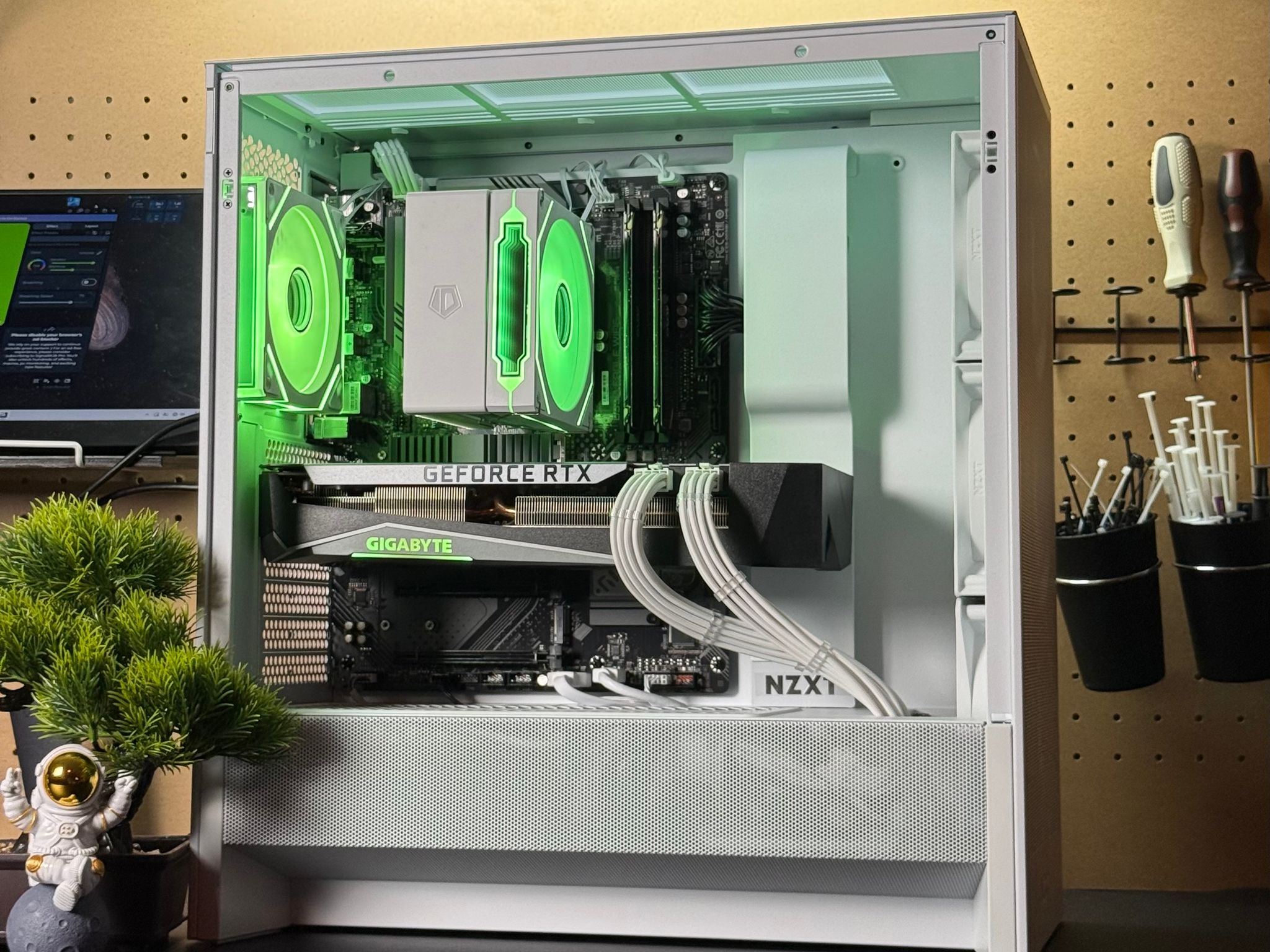 Pristine Gaming PC | RTX 3070 Ti | Ryzen 7 3700x | 16GB DDR4 | 1TB | Windows 11