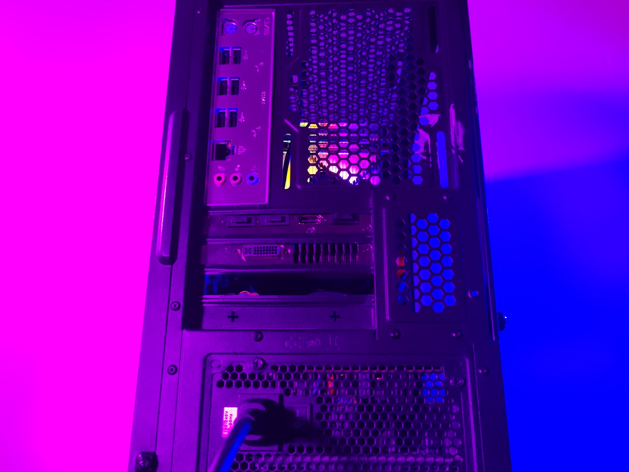 Custom Intel Xeon 14 Core 28 Thread Nvidia MSI GTX 960 4GB M.2 SSD Windows PC