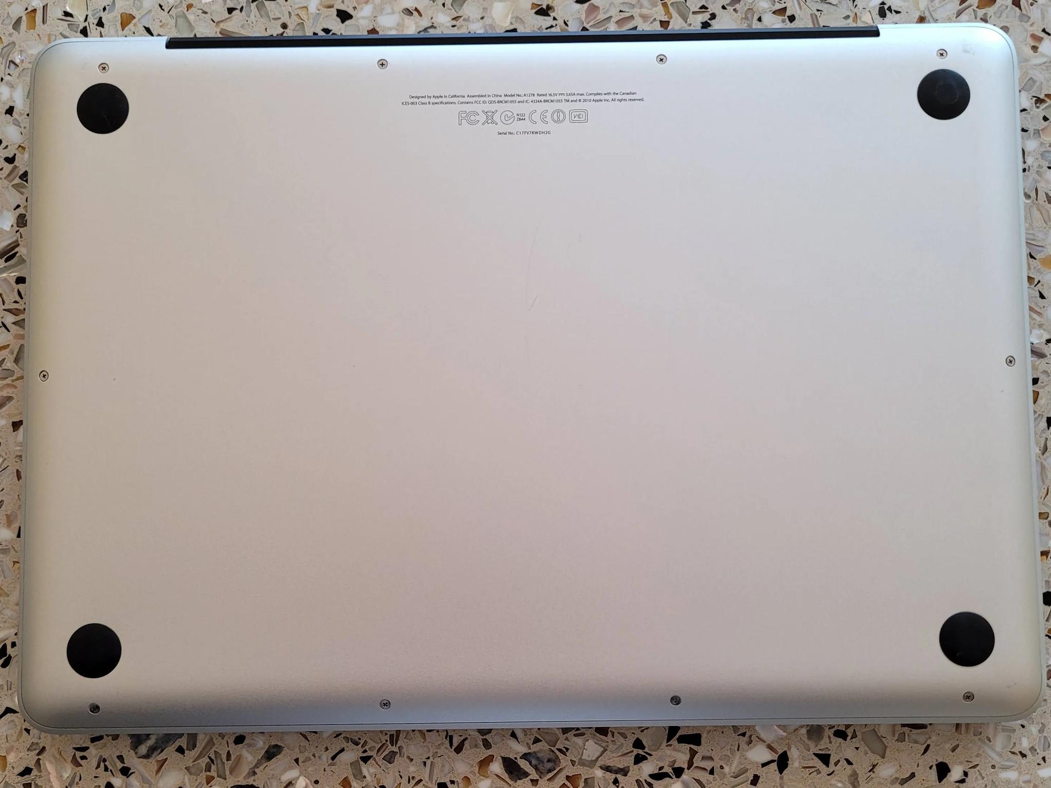 Early 2011 Unibody Macbook Pro Good Condition!