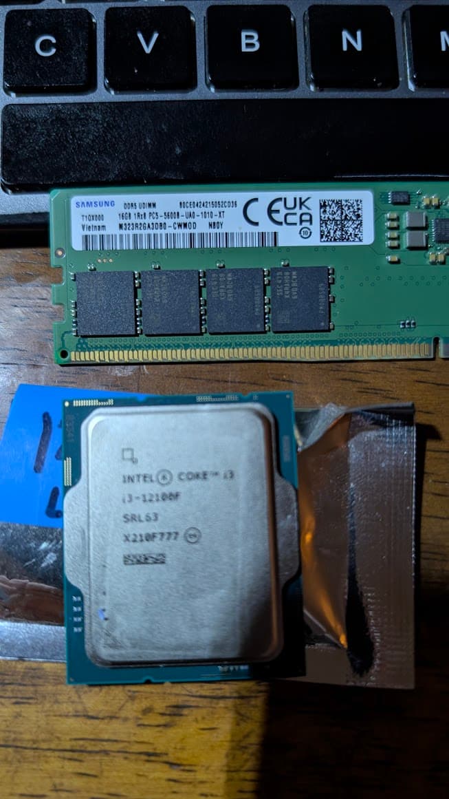 16GB ddr5 pc5 5600 udimm + CPU Intel Core i3 1200F