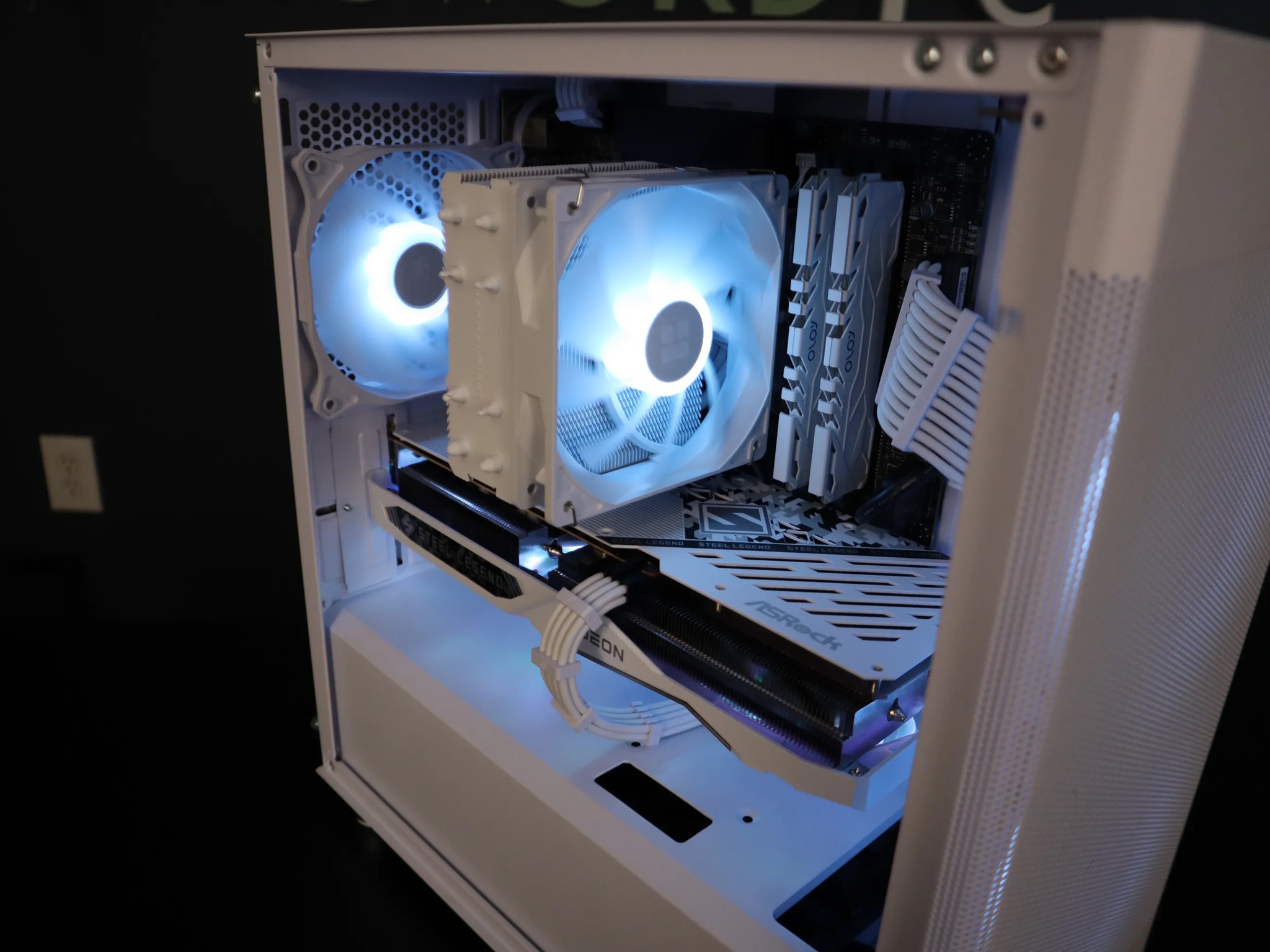 NEW  GAMING PC | 1440P | INTEL 12600KF | RX7600 | 1TB | WHITE | All Parts Brand New