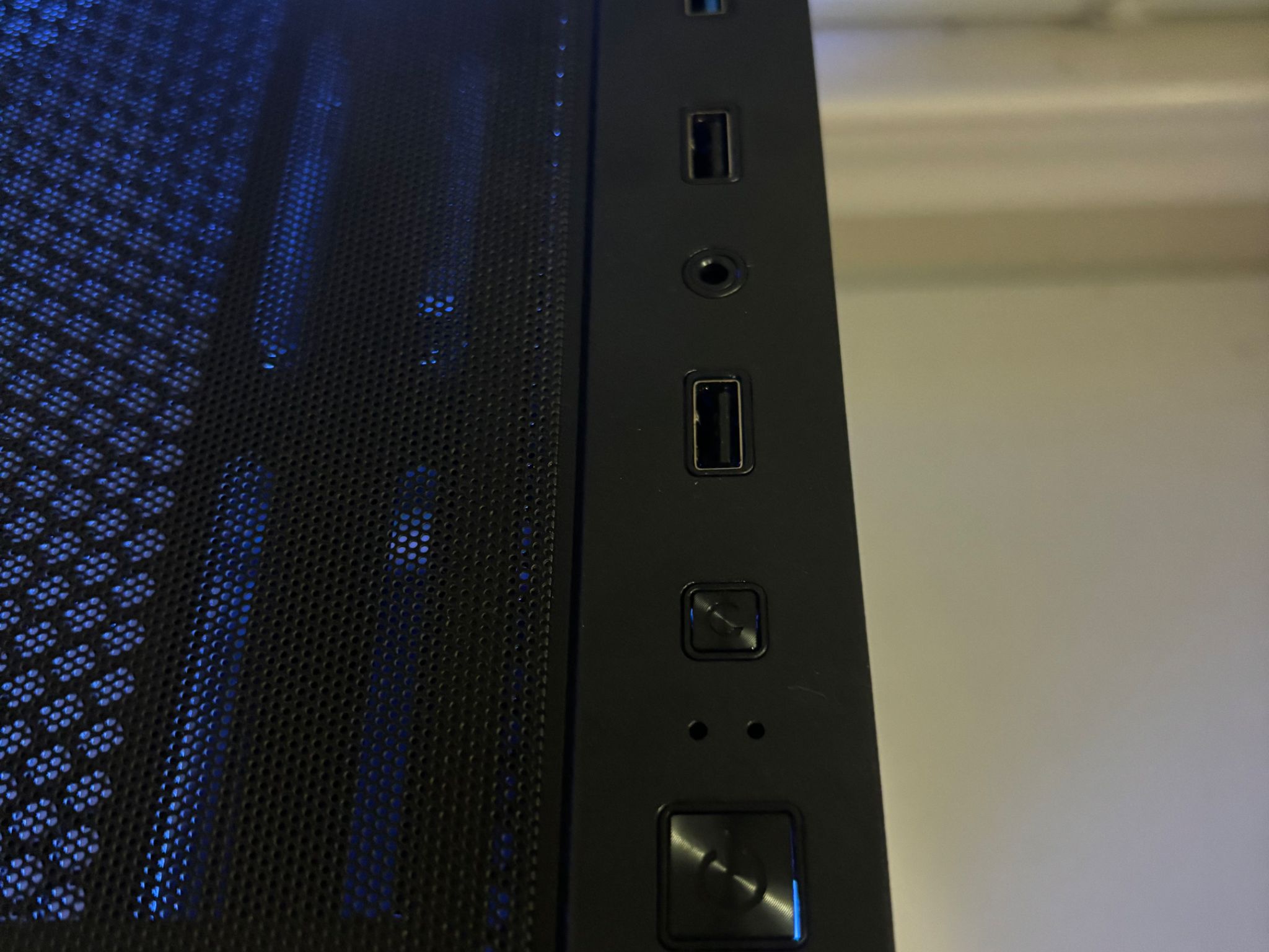 RTX 2060 | Ryzen 7 | 32GB RAM | 1TB NVME | WiFi