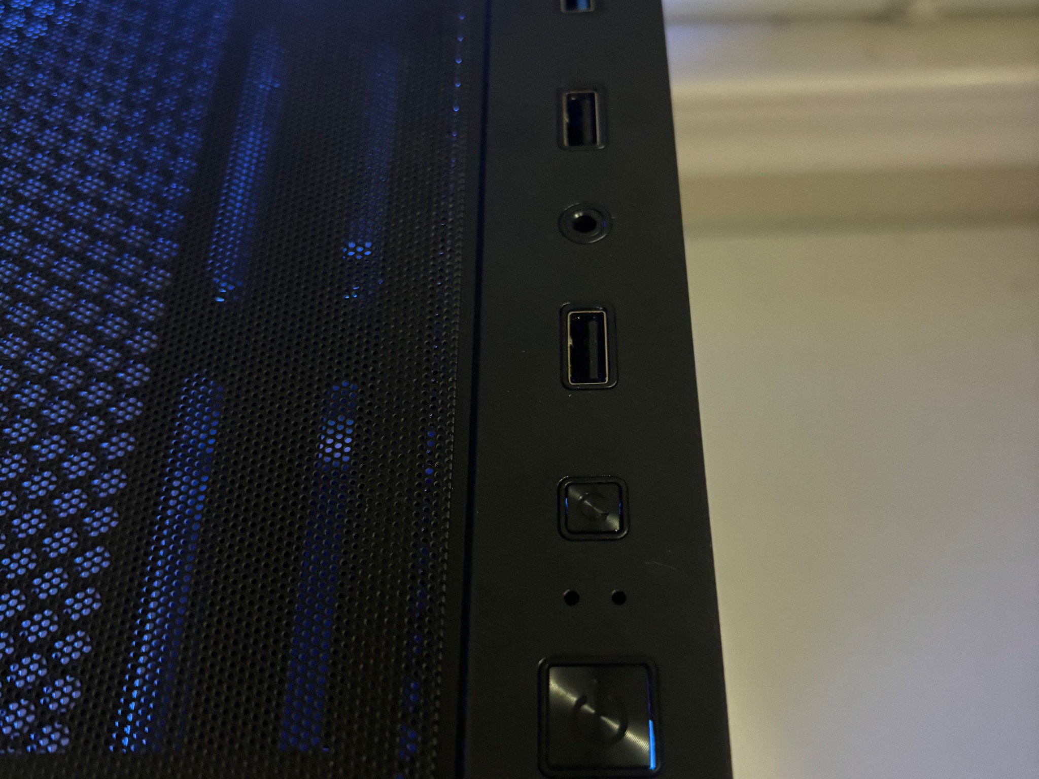 RTX 2060 | Ryzen 7 | 32GB RAM | 1TB NVME | WiFi