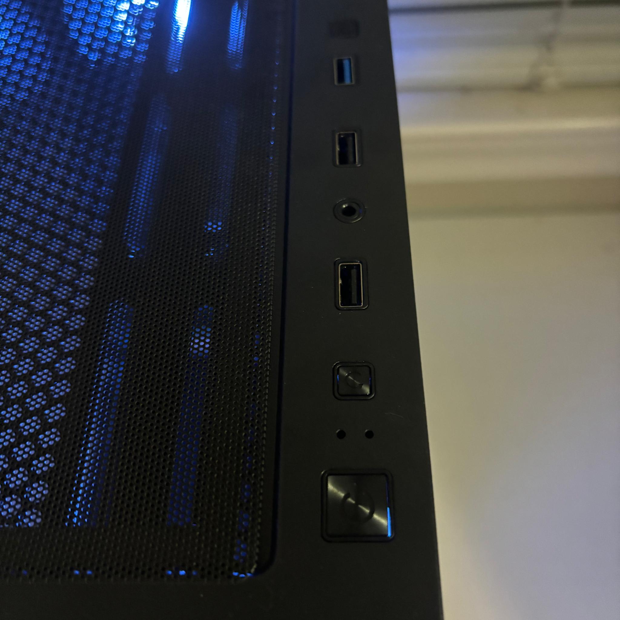 RTX 2060 | Ryzen 7 | 32GB RAM | 1TB NVME | WiFi