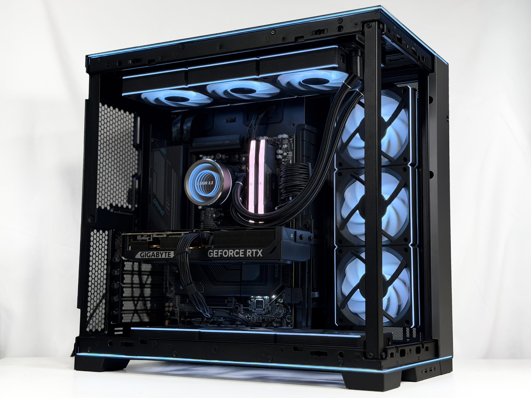 1440p Crusher - RTX 5070 | Ryzen 7 7700X | 2TB SSD | 32GB DDR5