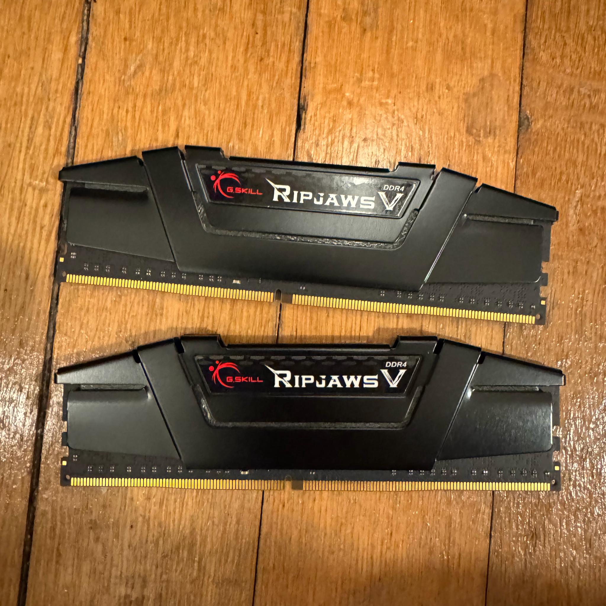 G.Skill DDR4 16GBx2