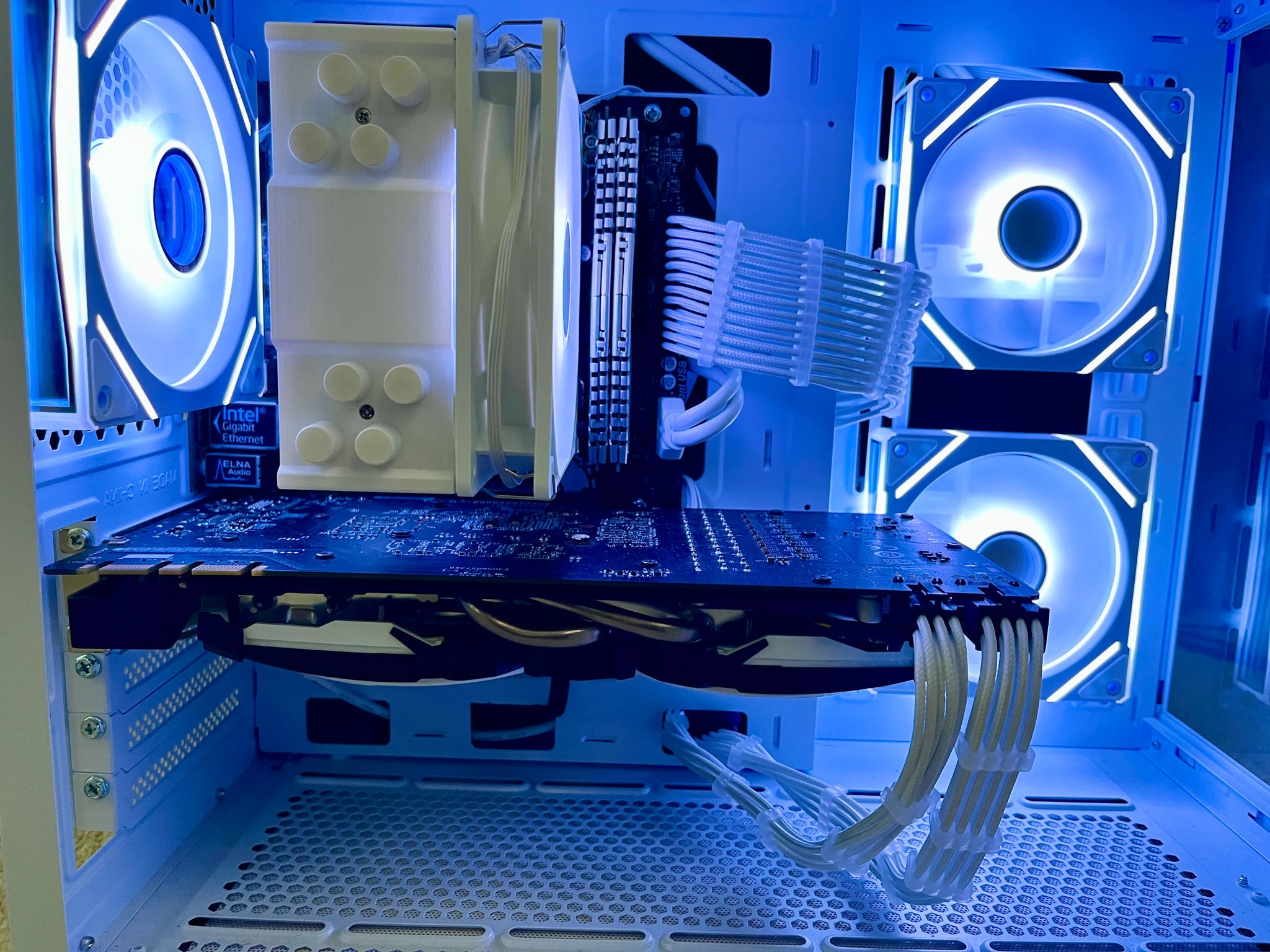 1440p Gaming PC | GTX 1080 | i7-7700 | 16GB DDR4 | 700GB SSD