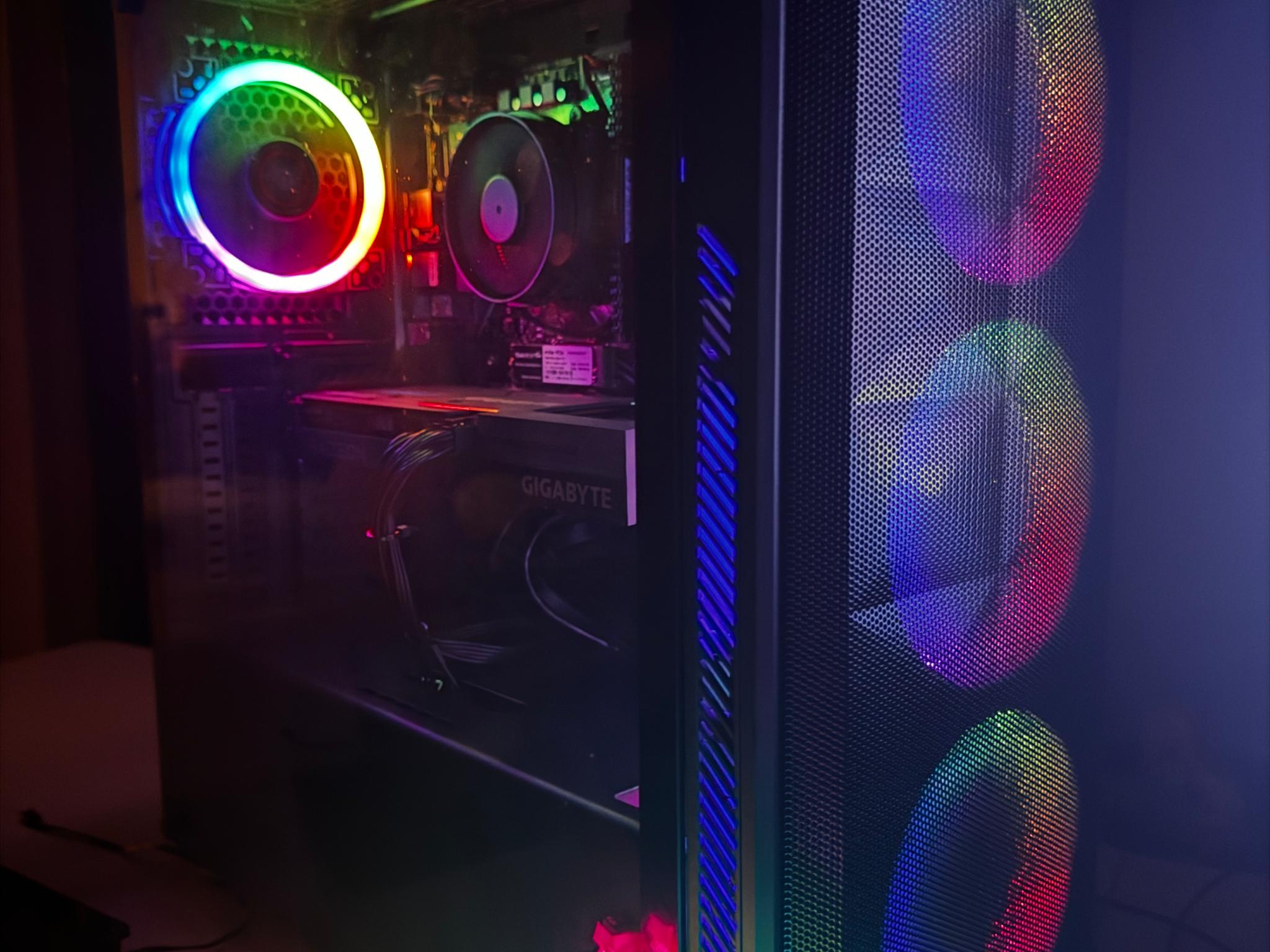 (MID RANGE GAMING PC) Ryzen 5 5500 RX 6600 16 GB Ram 512 NVME SSD