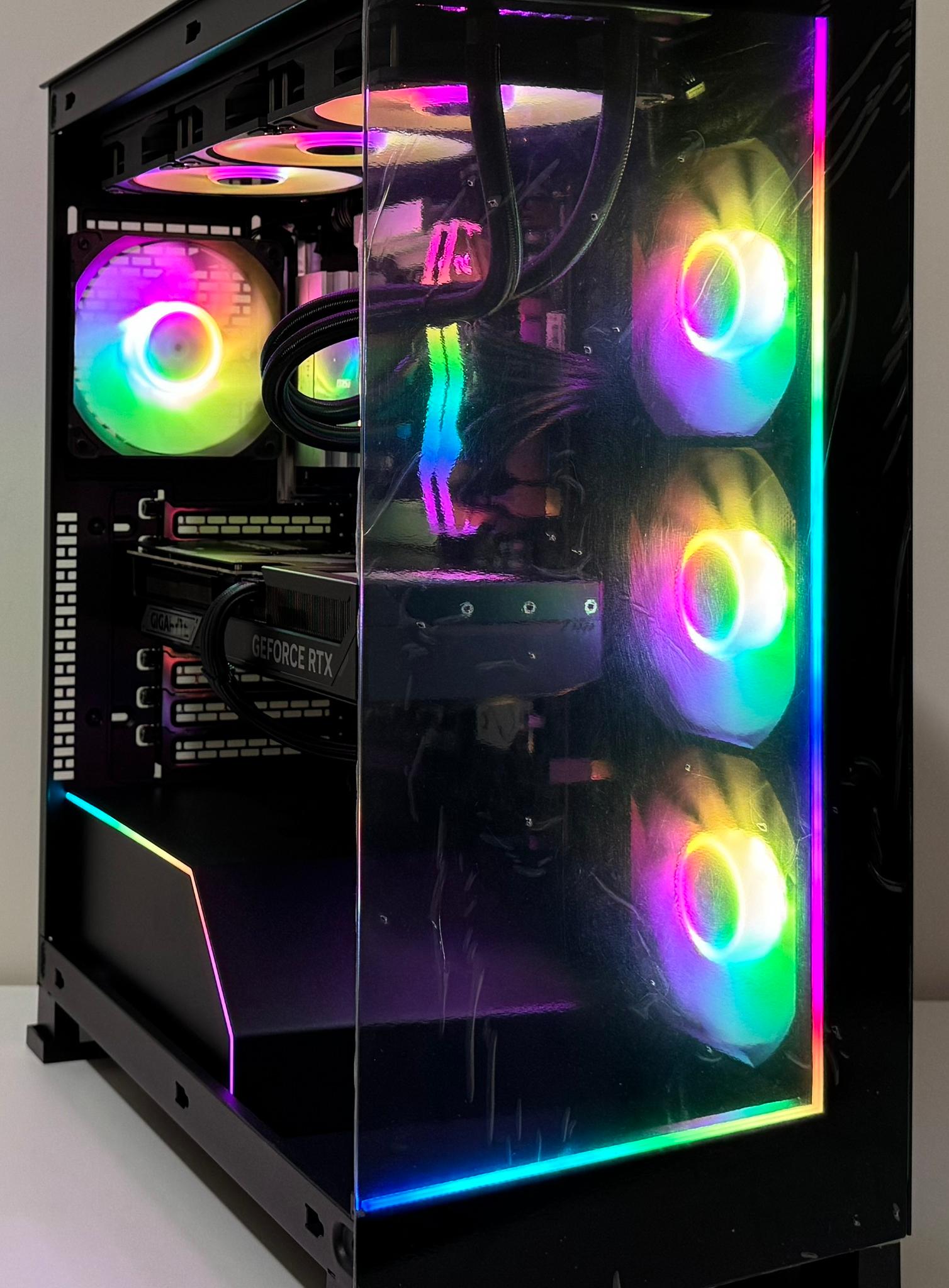 AMD Ryzen 7 7800X3D GeForce RTX 5070 Ti 32GB DDR5 RAM 1TB Gen5 NVMe SSD NZXT 850W Gold Gaming PC