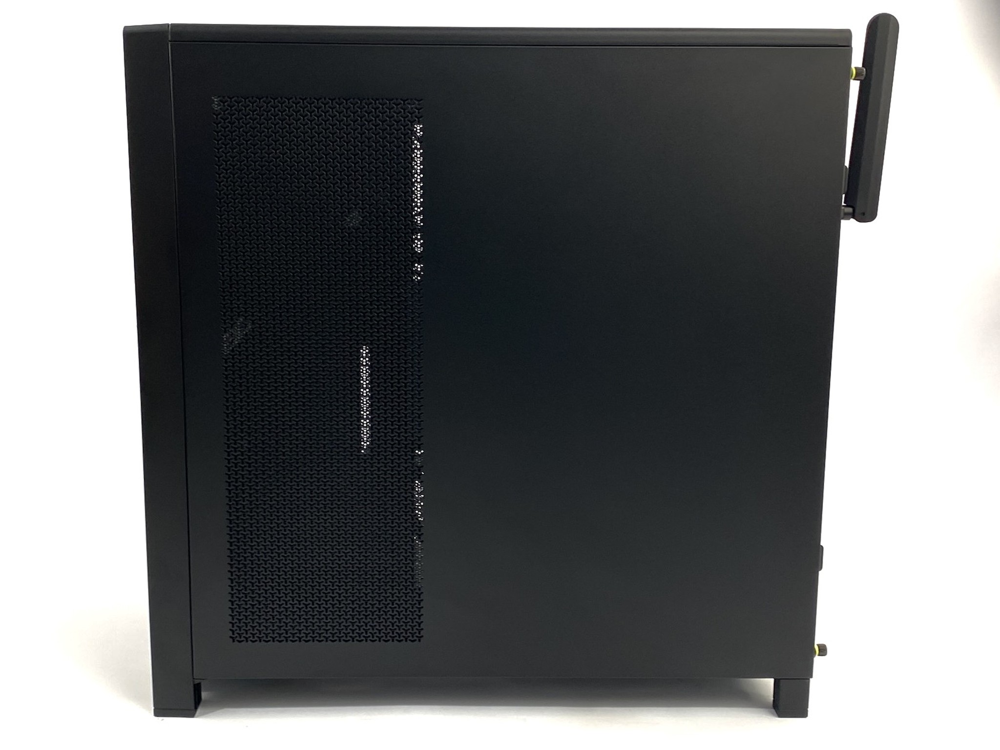 UTAR Custom Gaming PC - Ryzen 7 9700X/Radeon RX 7600