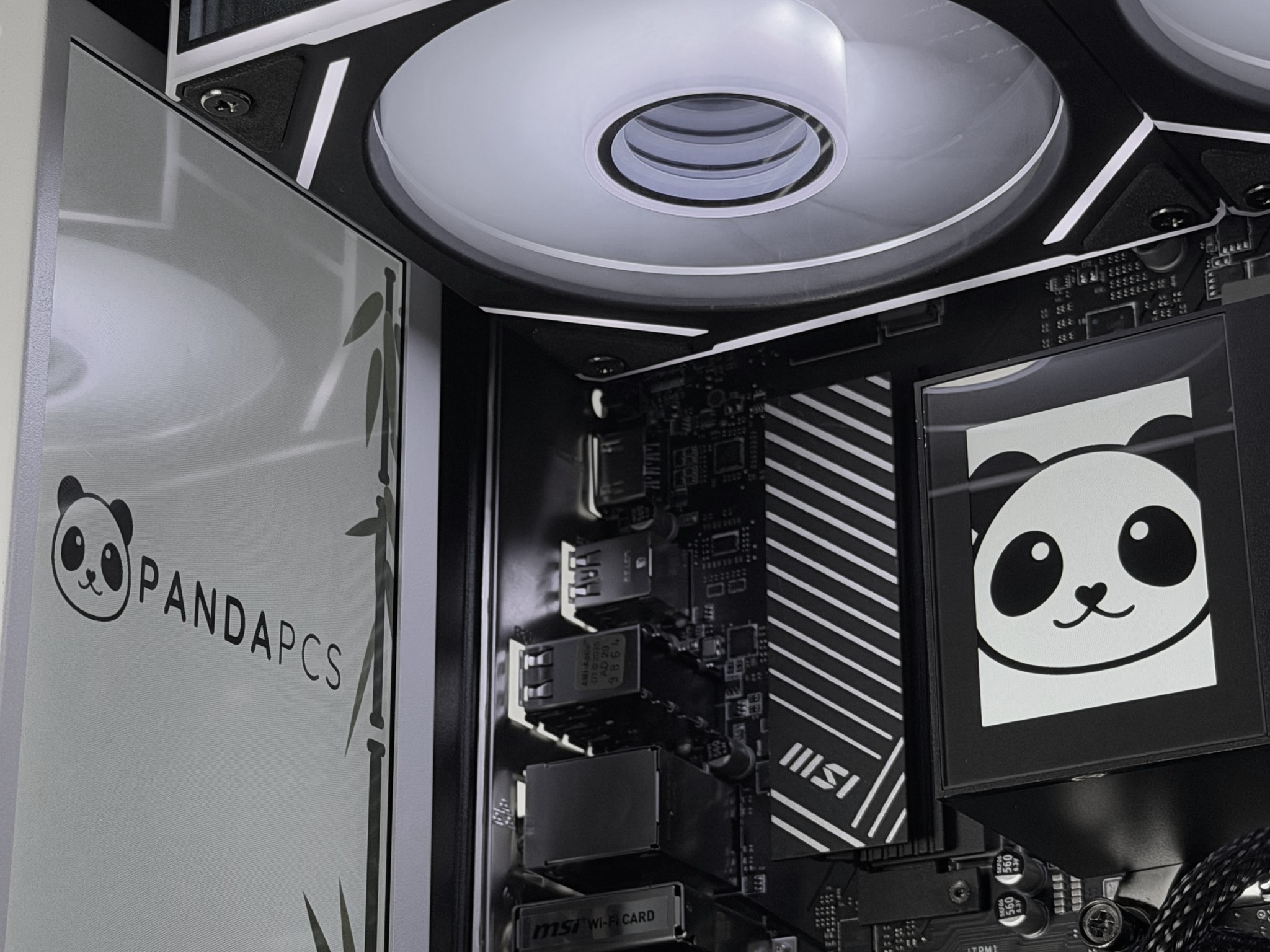 🔥🔥DUAL SCREEN|RTX 5070 Ryzen 5 7600X, 32GB 6400MHZ DDR5 RAM, 2TB NVMe SSD🔥🔥
