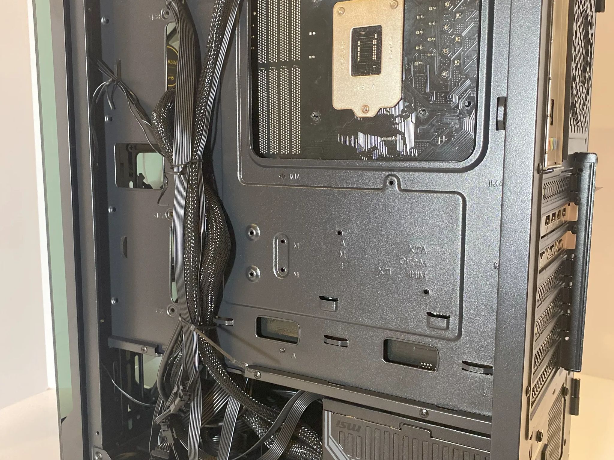Great Value and Performance 1080p Gaming PC! – Intel i7-9700K | RX 6600 | 16GB RAM | 1TB SSD